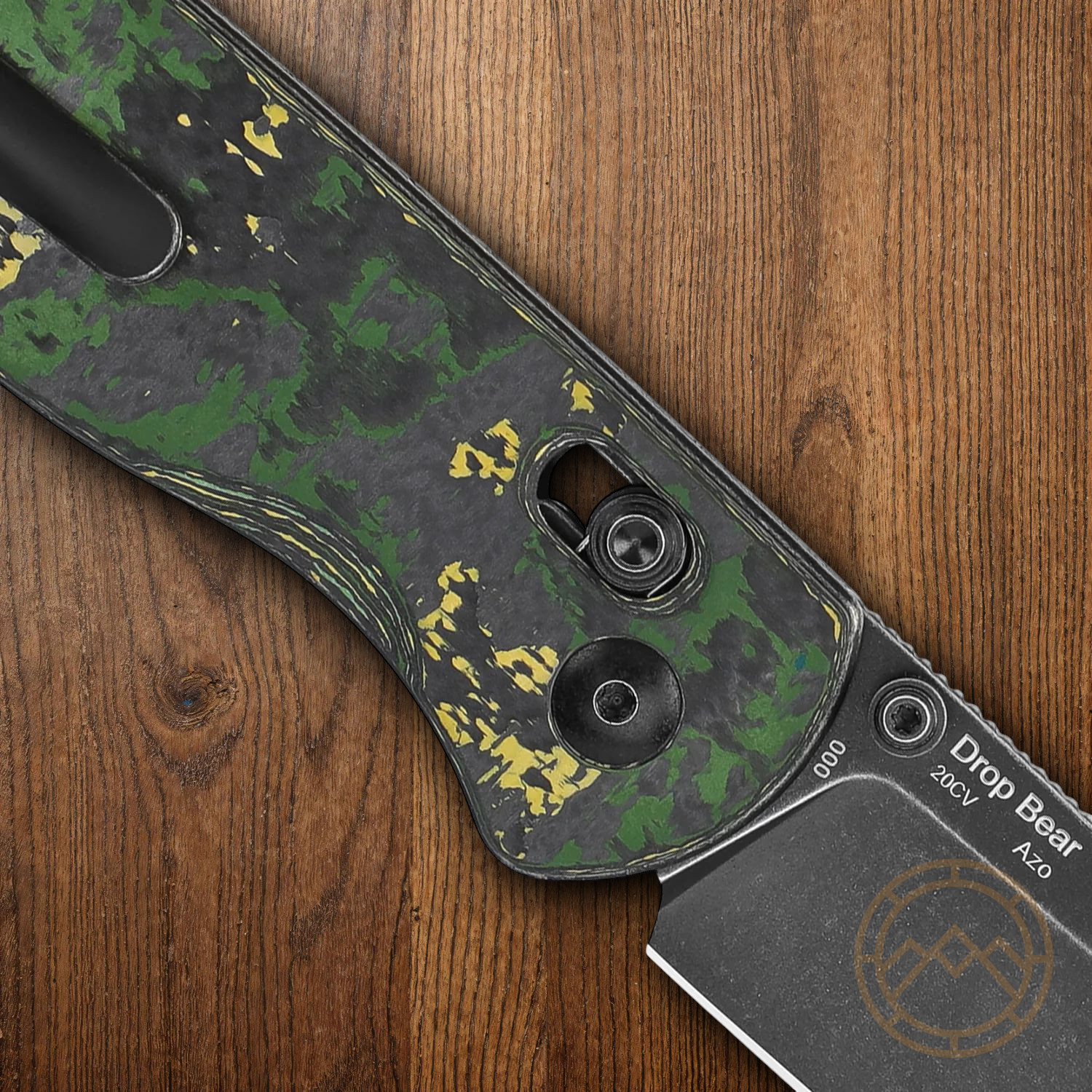 Kizer Cutlery Drop Bear Folding Knife 3″ S45VN Steel Blade Carbon Fiber Handle