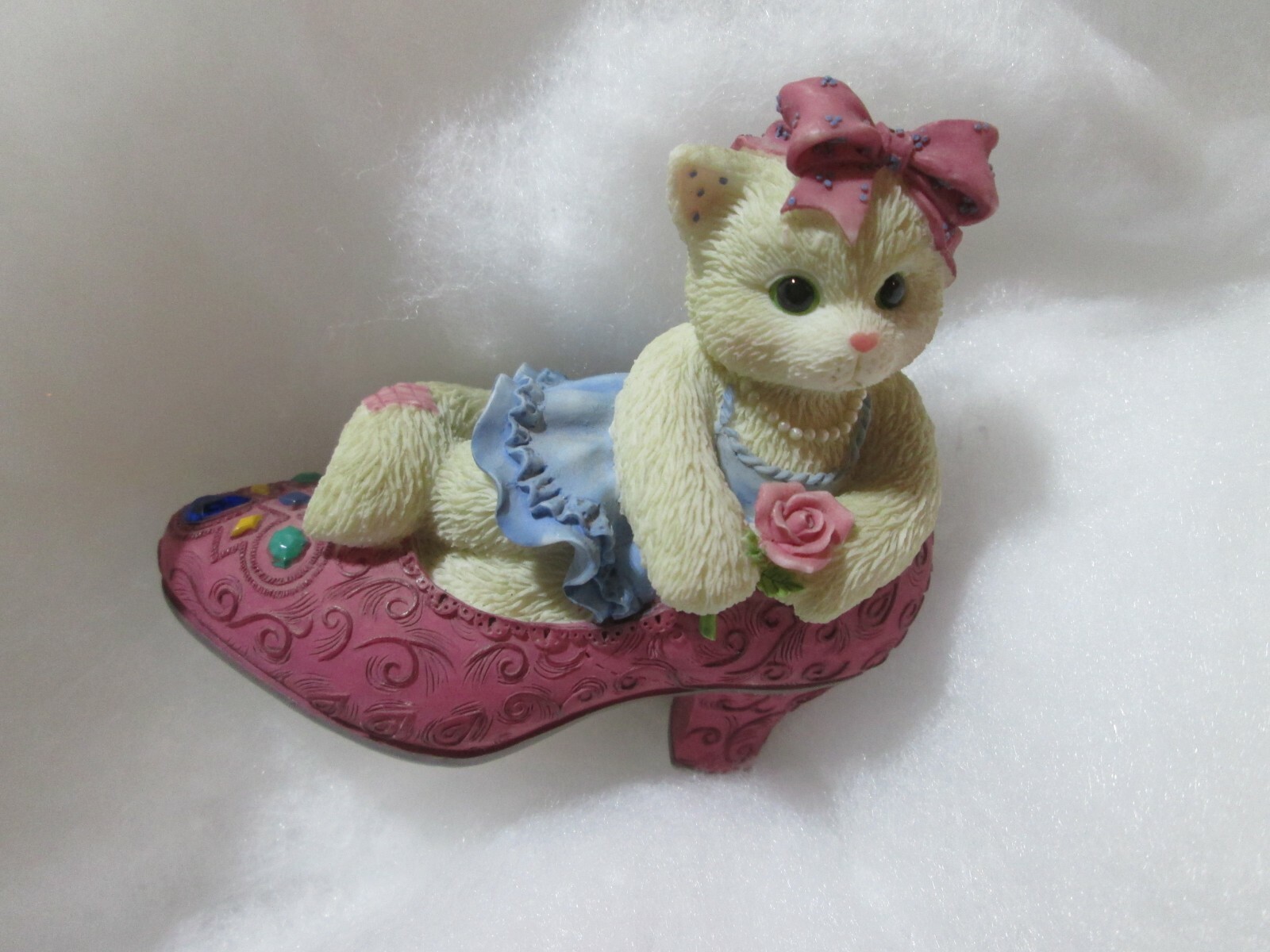 CALICO KITTENS “IT’S NOT EASY TO FILL YOUR SHOES” PRISCILLA HILLMAN FIGURINE BOX
