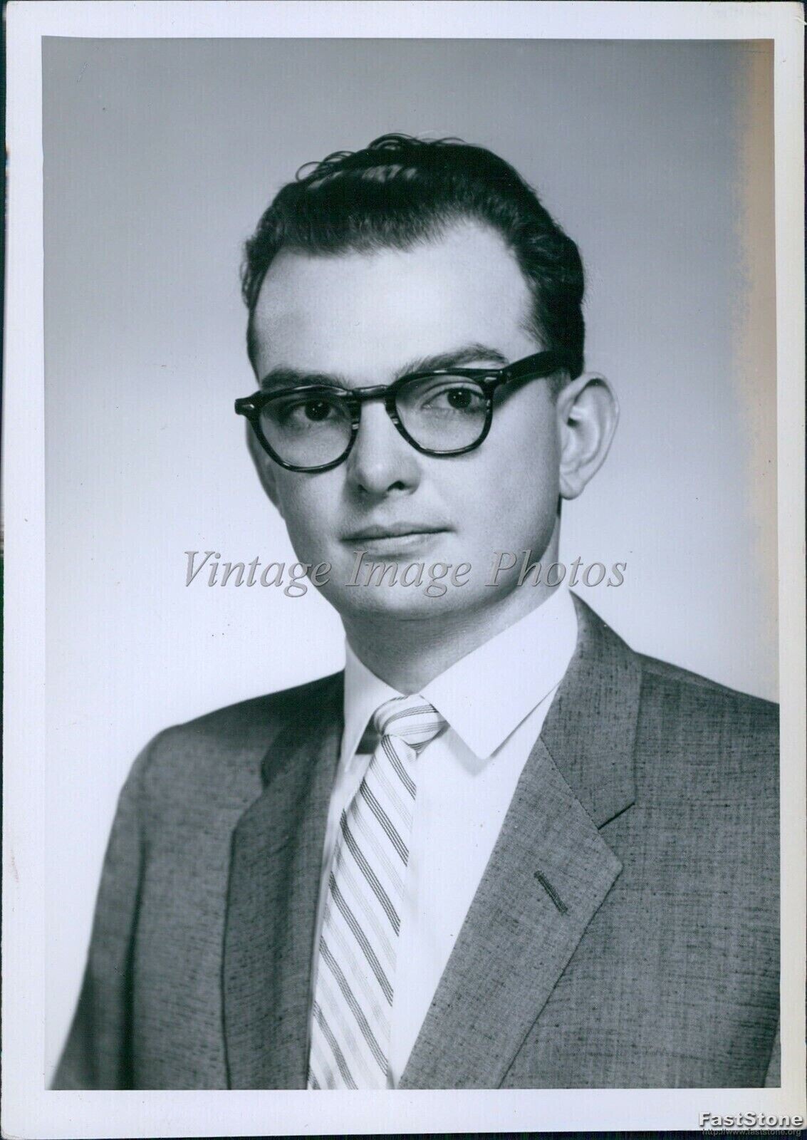 Fred M Sullivan Portrait Man Glasses Suit Striped Tie People Vintage Photo 5×7