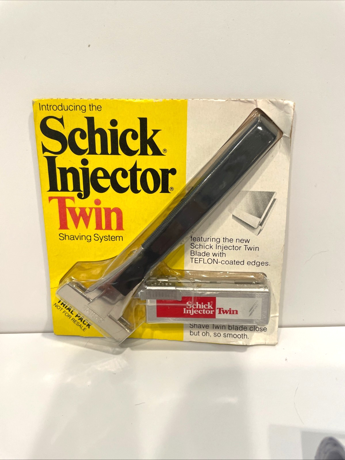 VINTAGE SCHICK INJECTOR TWIN SHAVING SYSTEM BLADE TEFLON COATED EDGES SEALED