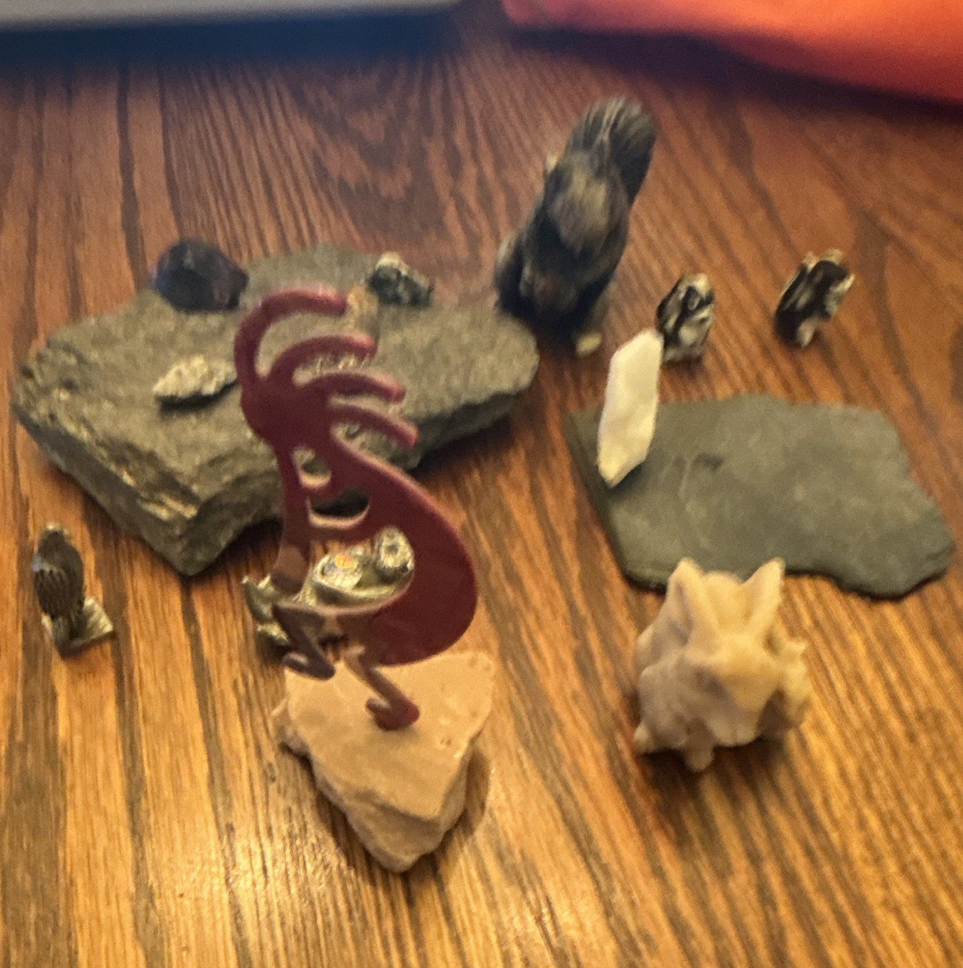 Mixed Lot Animal Figurines Stone & Metal Miniatures w/ Stones/Slabs Multicolor