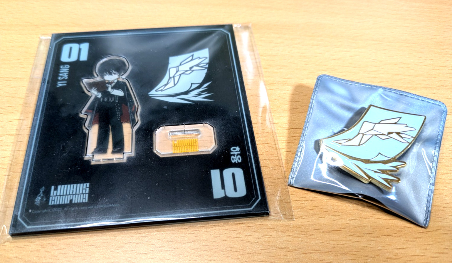 Limbus Company Acrylic Stand & Pin Badge Yi Sang Project Moon Limited Rare