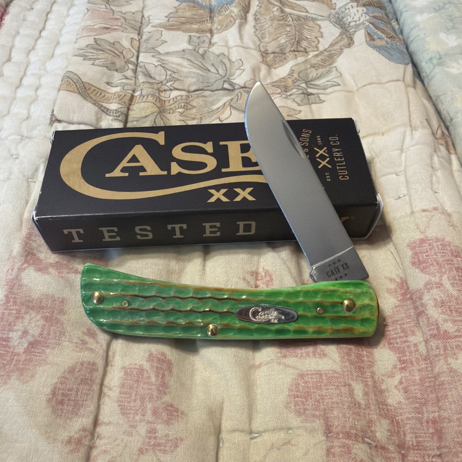 Case XX 2024 Lizardskin Sod Buster Jr Burnt Bright Green 22848 SFO
