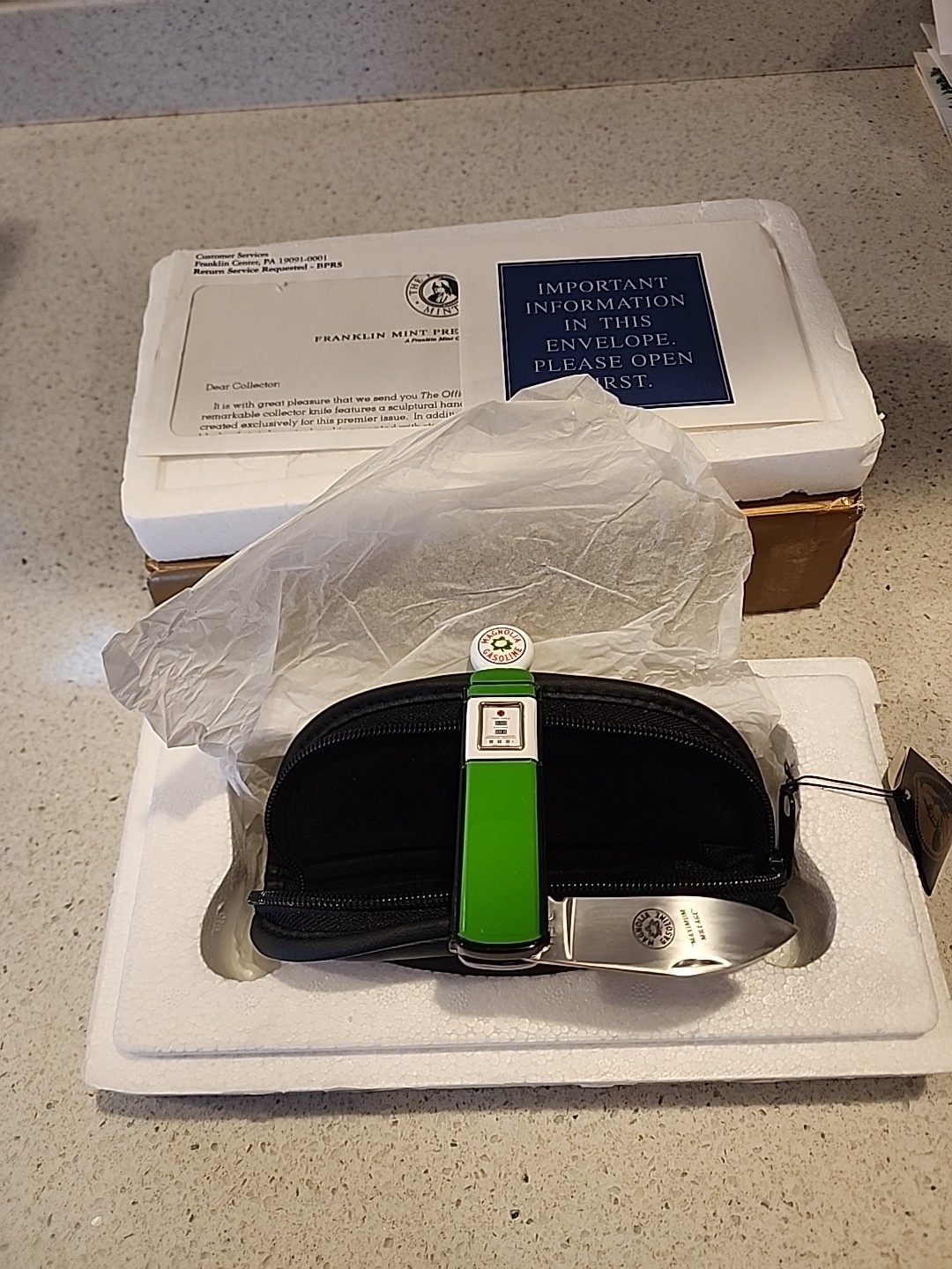The Franklin Mint ” THE OFFICIAL MAGNOLIA GASOLINE COLLECTOR KNIFE “