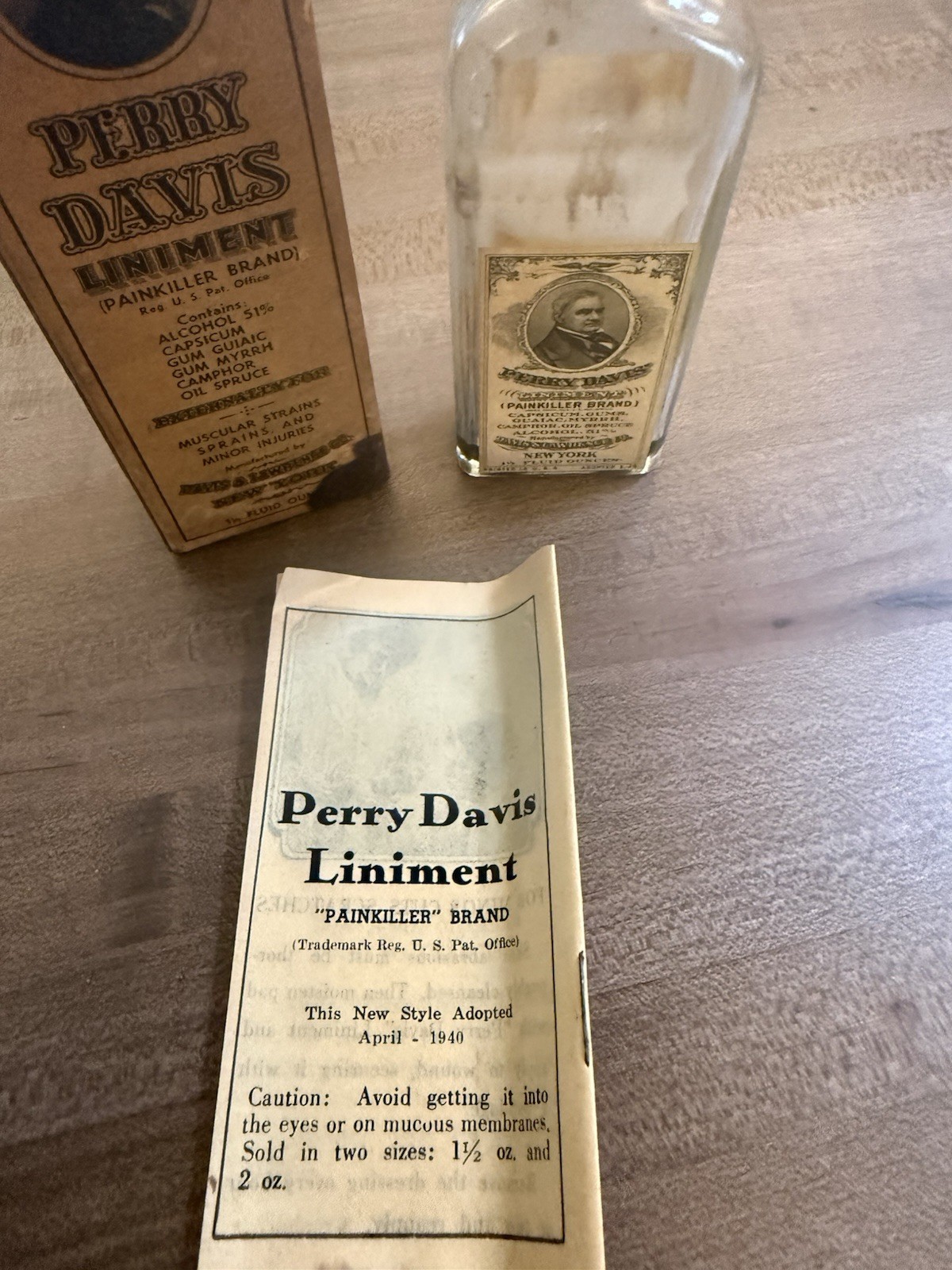 Vintage Perry Davis Liniment Bottle Original Box & 1940 Instruction Leaflet