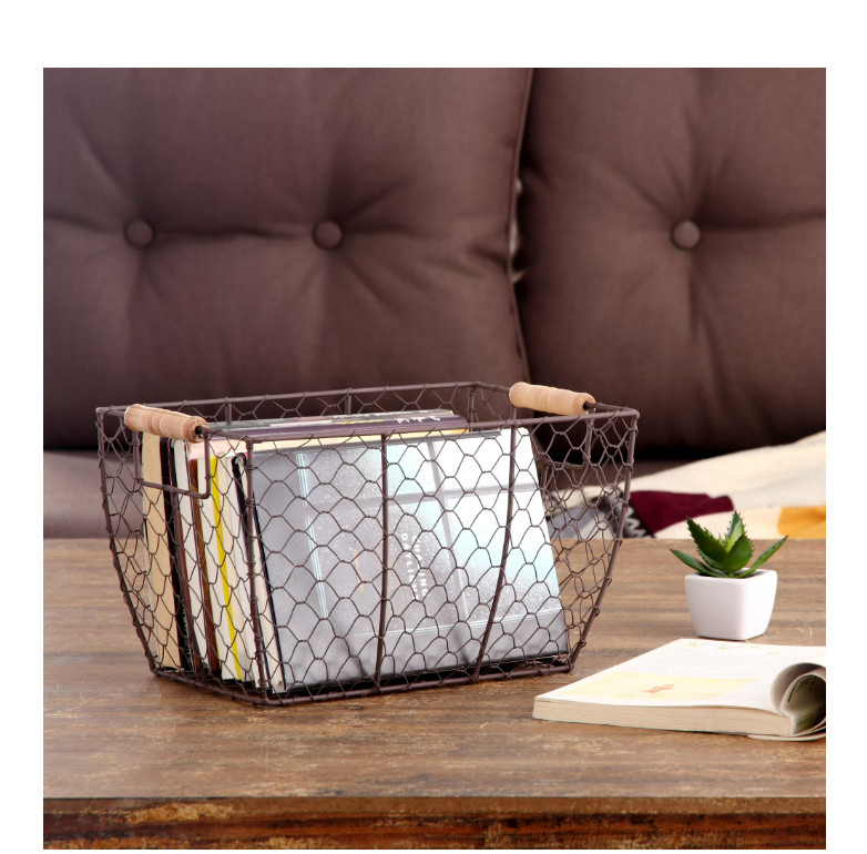 Decorative Brown Chicken Wire Basket with Wooden Handles