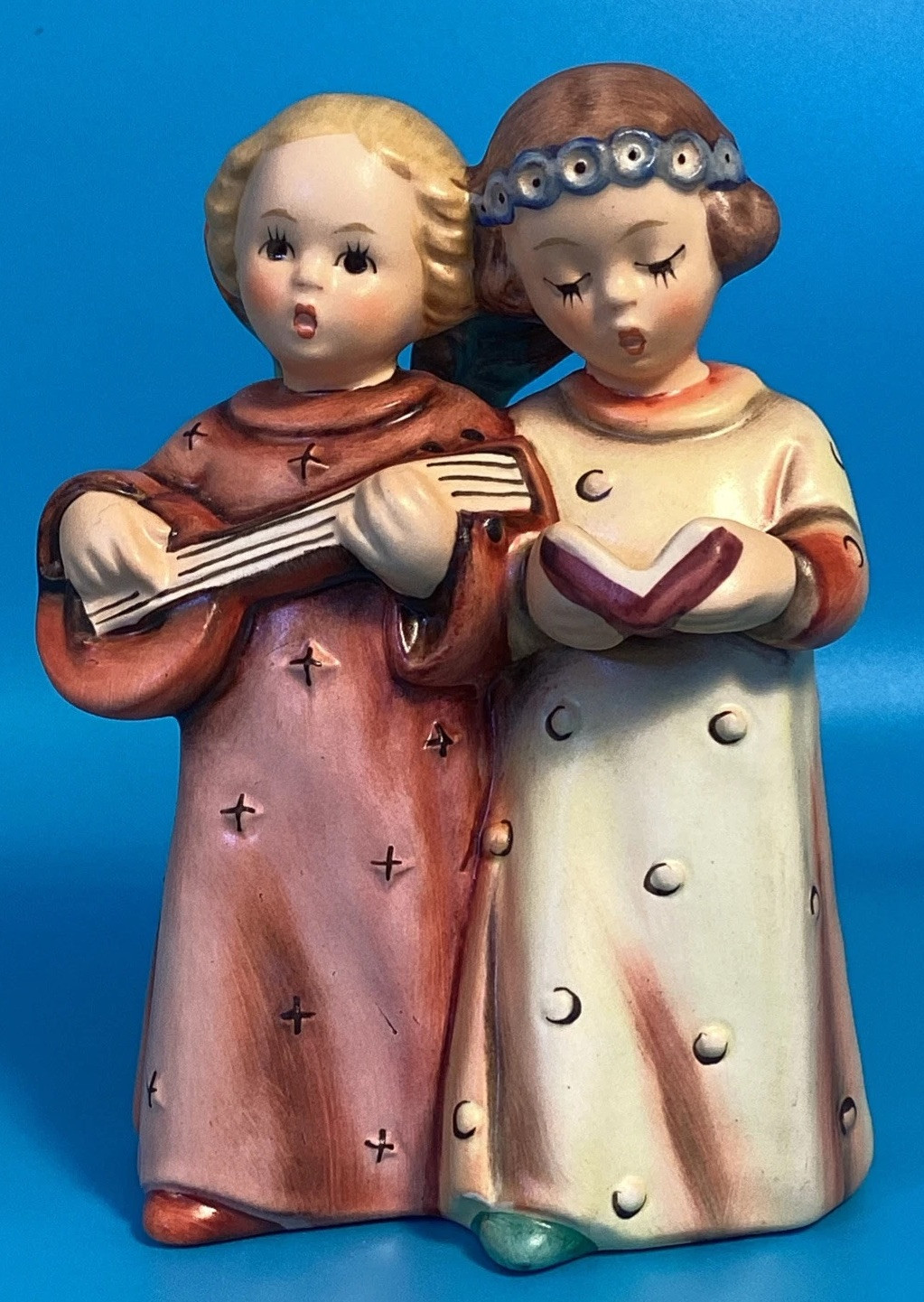 1991-1999 HUMMEL “ANGELIC SONG” #144 TMK-7 GERMANY 4″ TALL W/BEE & WG MINT COND.