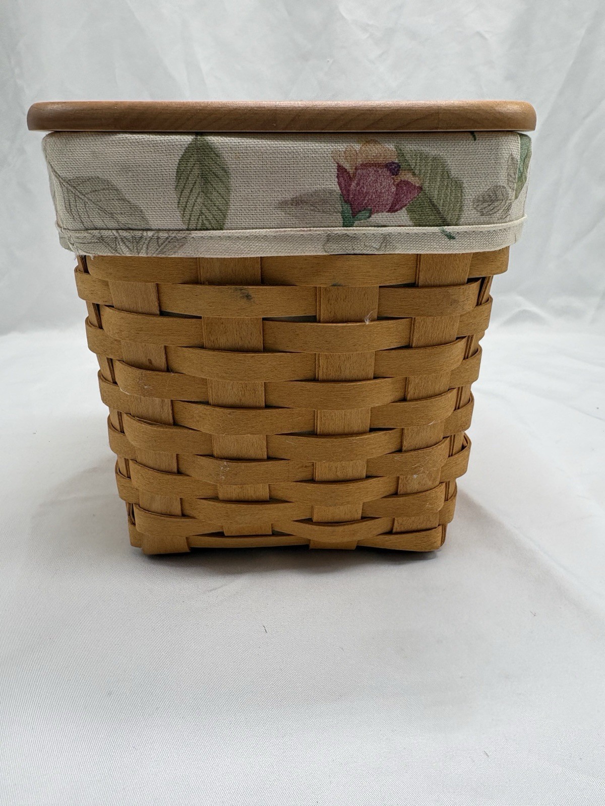 Longaberger Tissue Basket Holder WoodCrafts Lid Handwoven 2001 USA