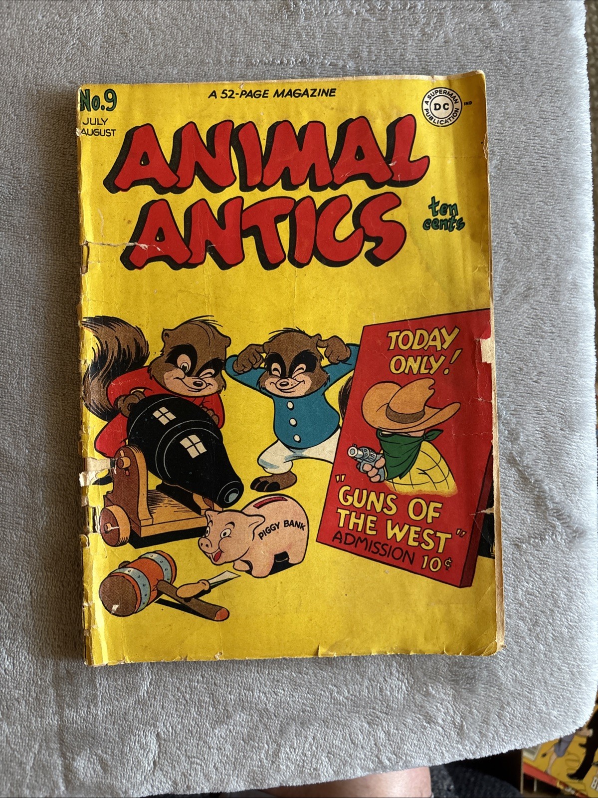 DC ANIMAL ANTICS No. 9 (1947) 52 Page Magazine!