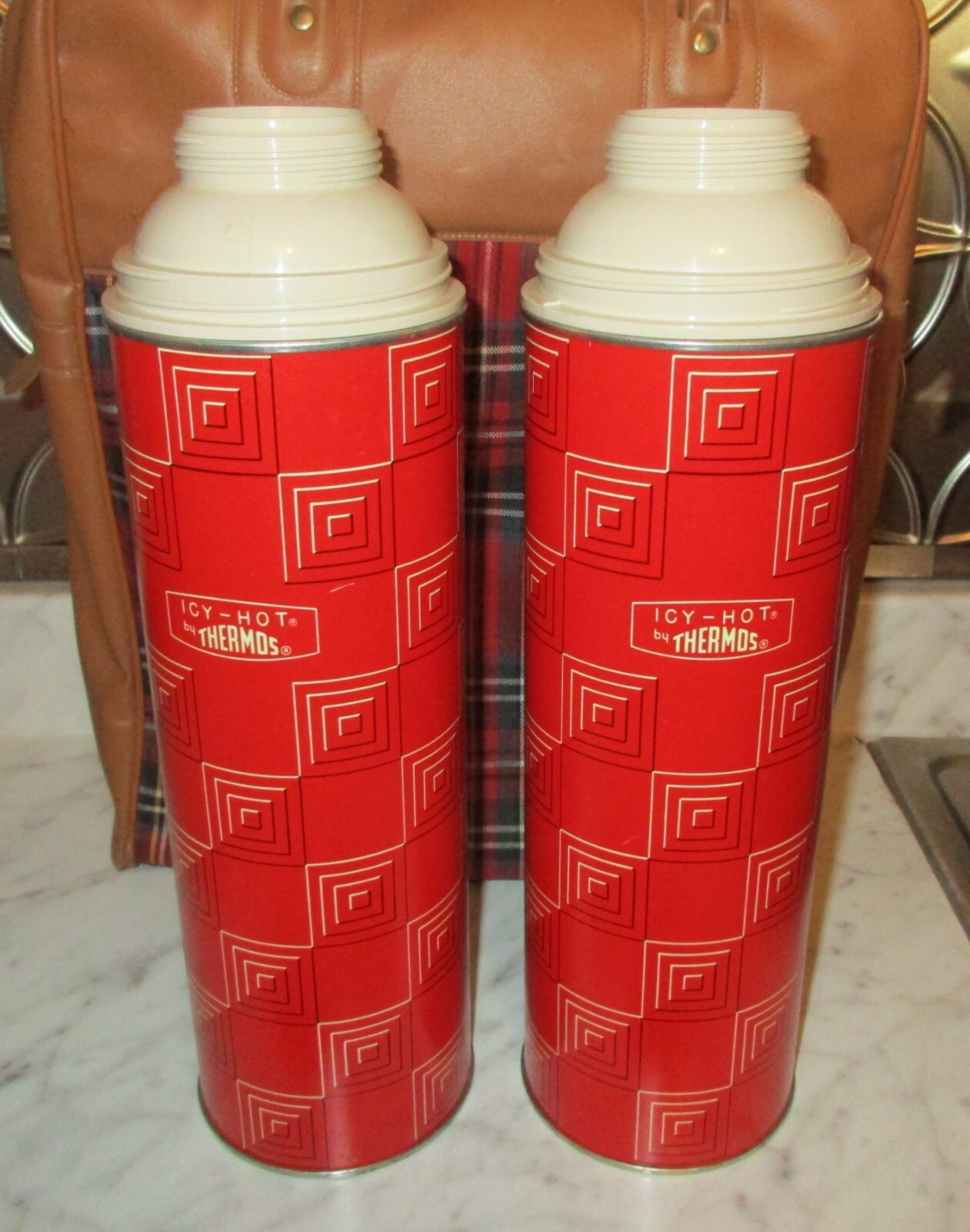 Vintage Thermos Red Plaid Picnic Set w/ 2 Thermos’ Sandwich Box & Carry Bag 1960