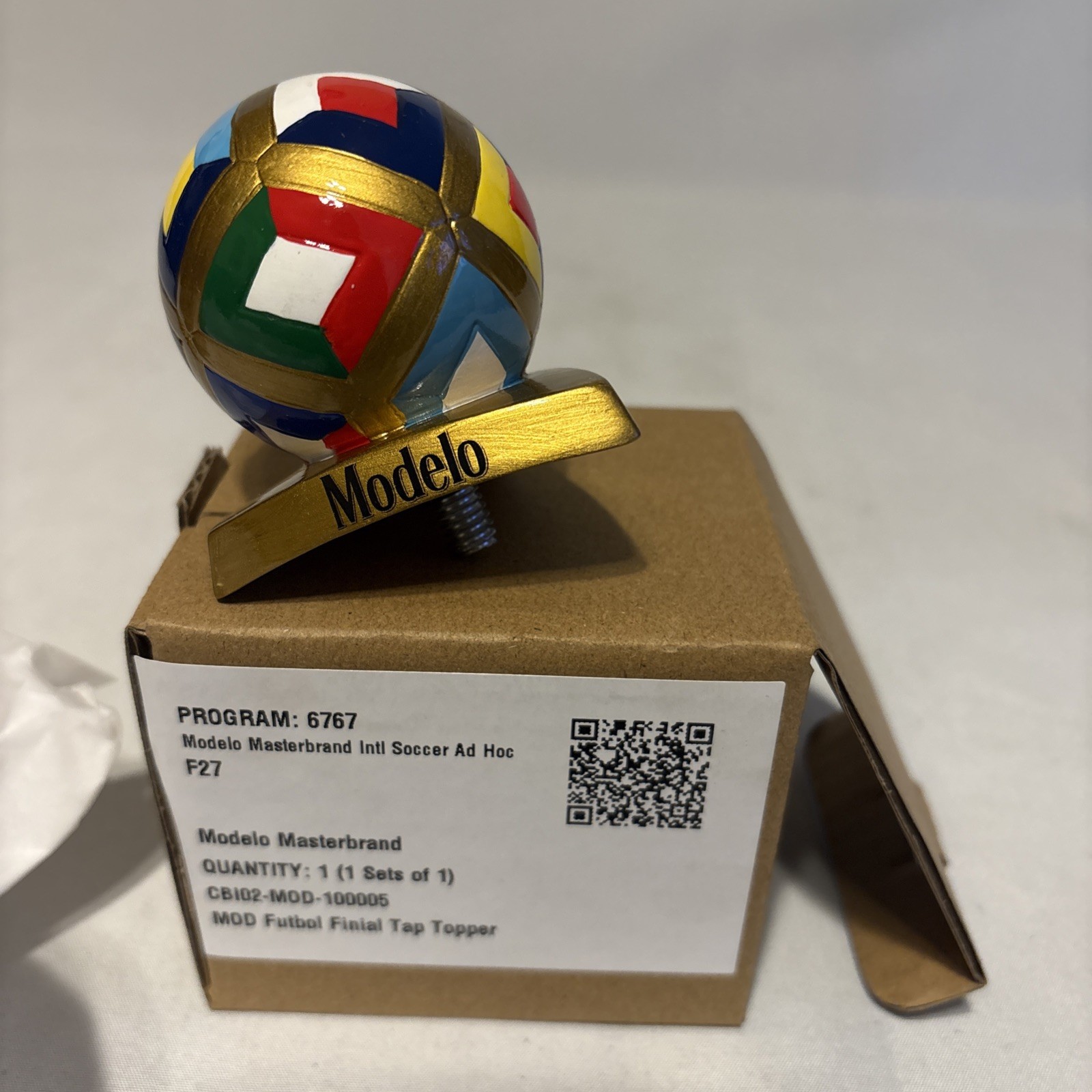 Modelo World Cup Tap Topper