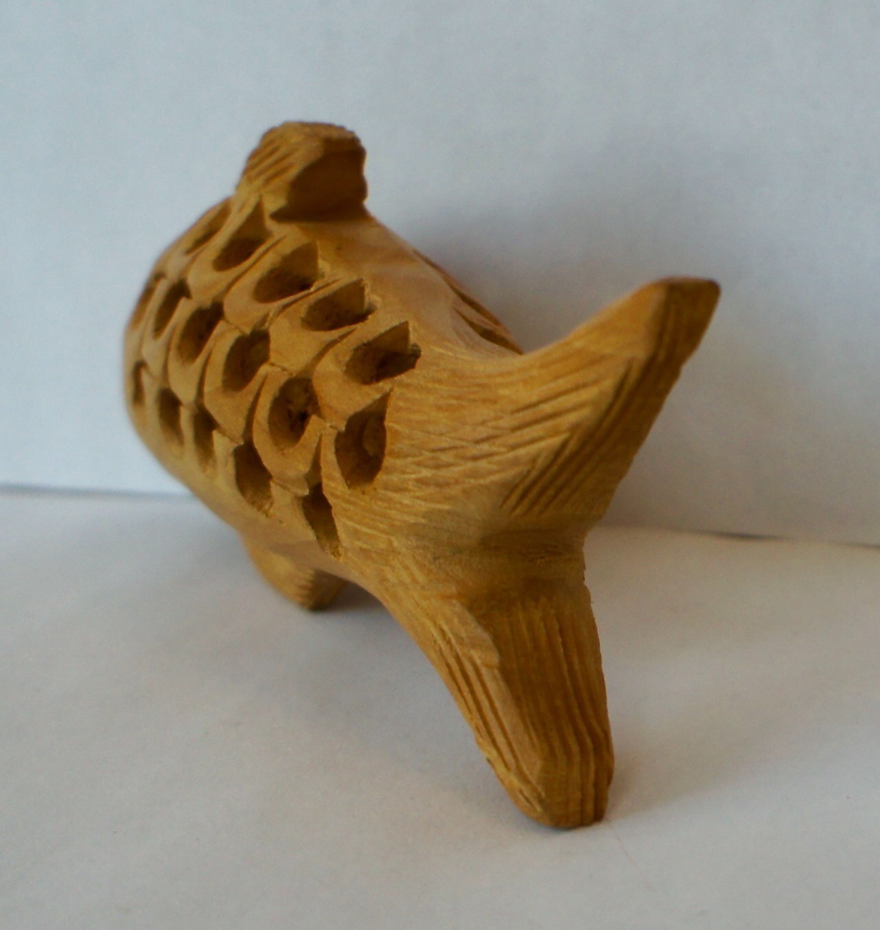 Hobo Art Wooden Fish Rattle Hand Carved Unfinished Folk Unbranded Americana Art