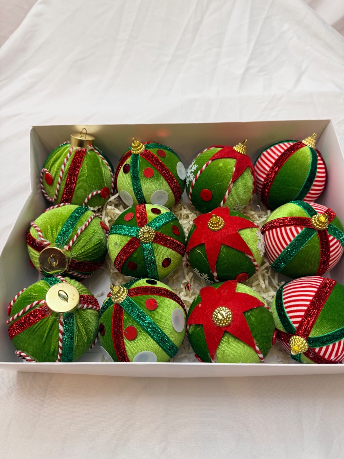 12 Pcs Velvet Christmas Ornaments Set, 80mm/3.15in Large Green Red Velvet…
