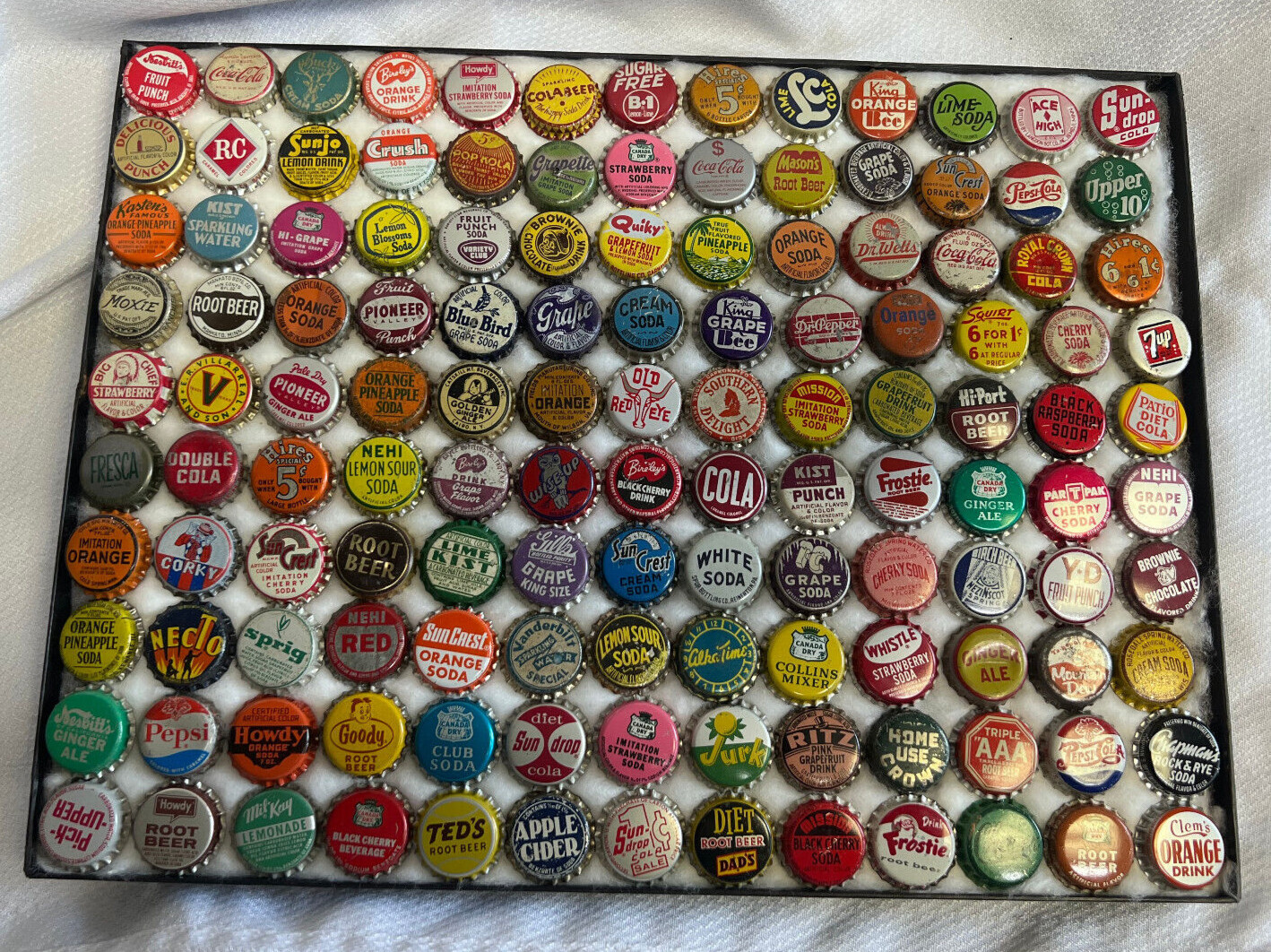 Vtg Cork Bottle Cap Lot Of 130 Frostie Goody Necto Corky Bucky Ace High Upper 10