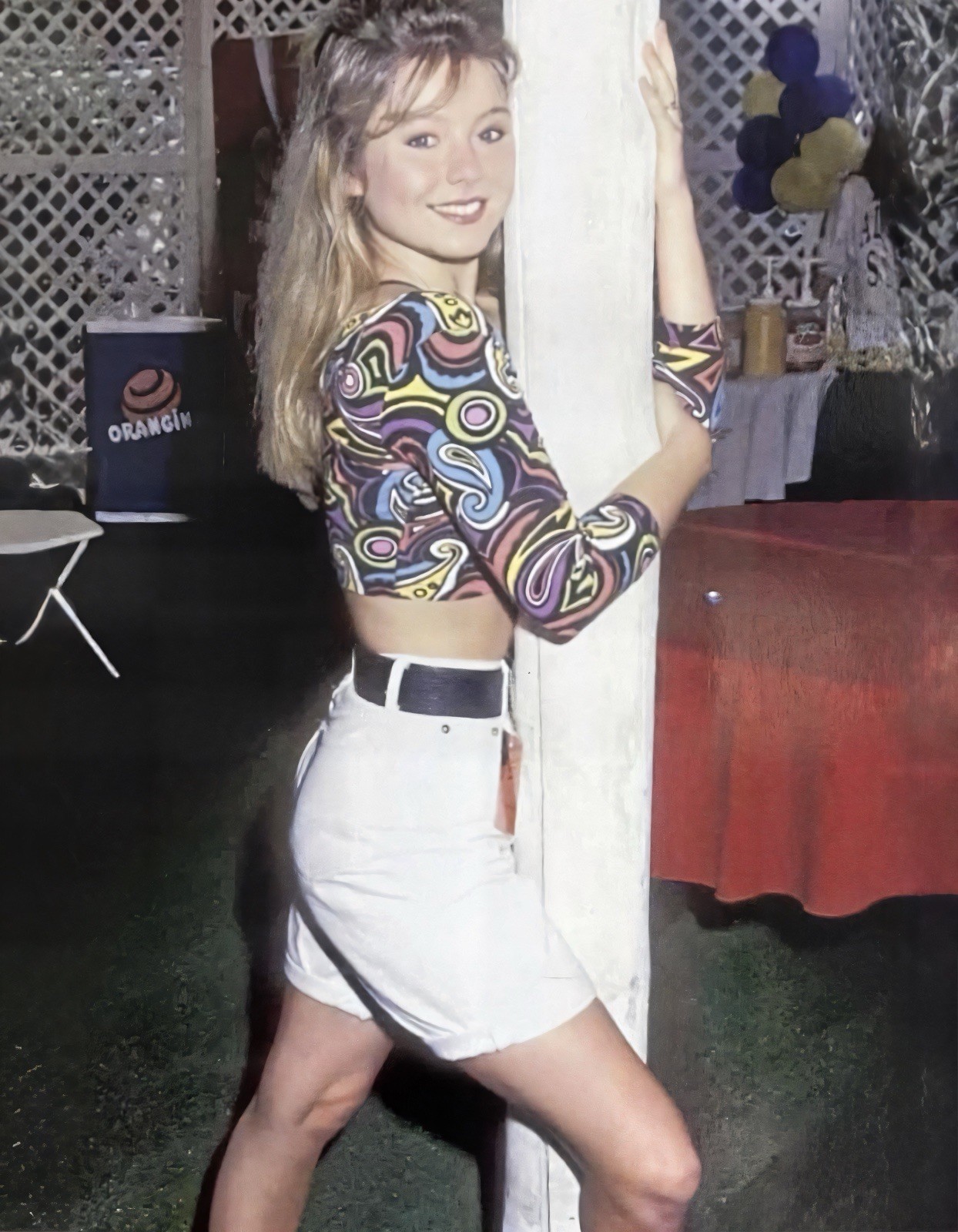 ‘Kelly Ripa’ Beautiful Young Teenager ‘Unknown Yet’ 8X10 Color Glossy “STUNNING”