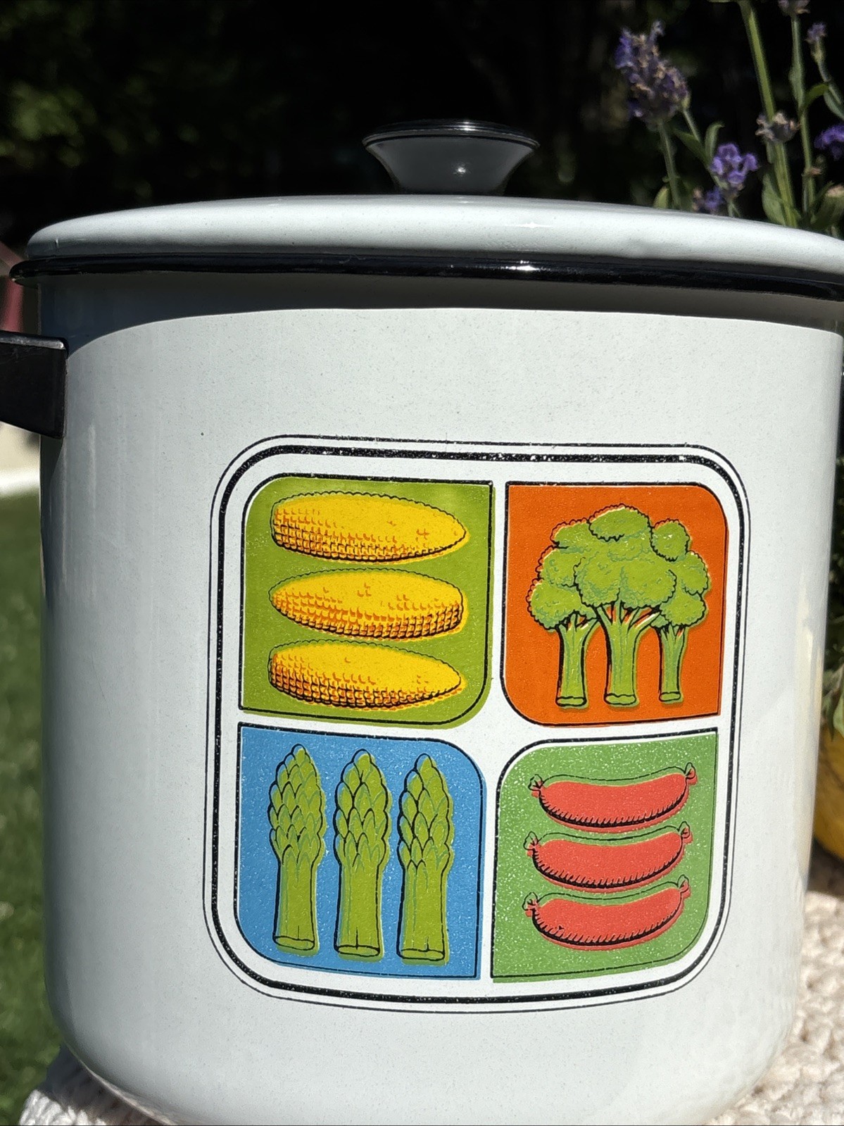 VTG 1970s Enamel Pot w/ Lid Retro Vegetable Stock Pot Corn Broccoli Veggies MCM