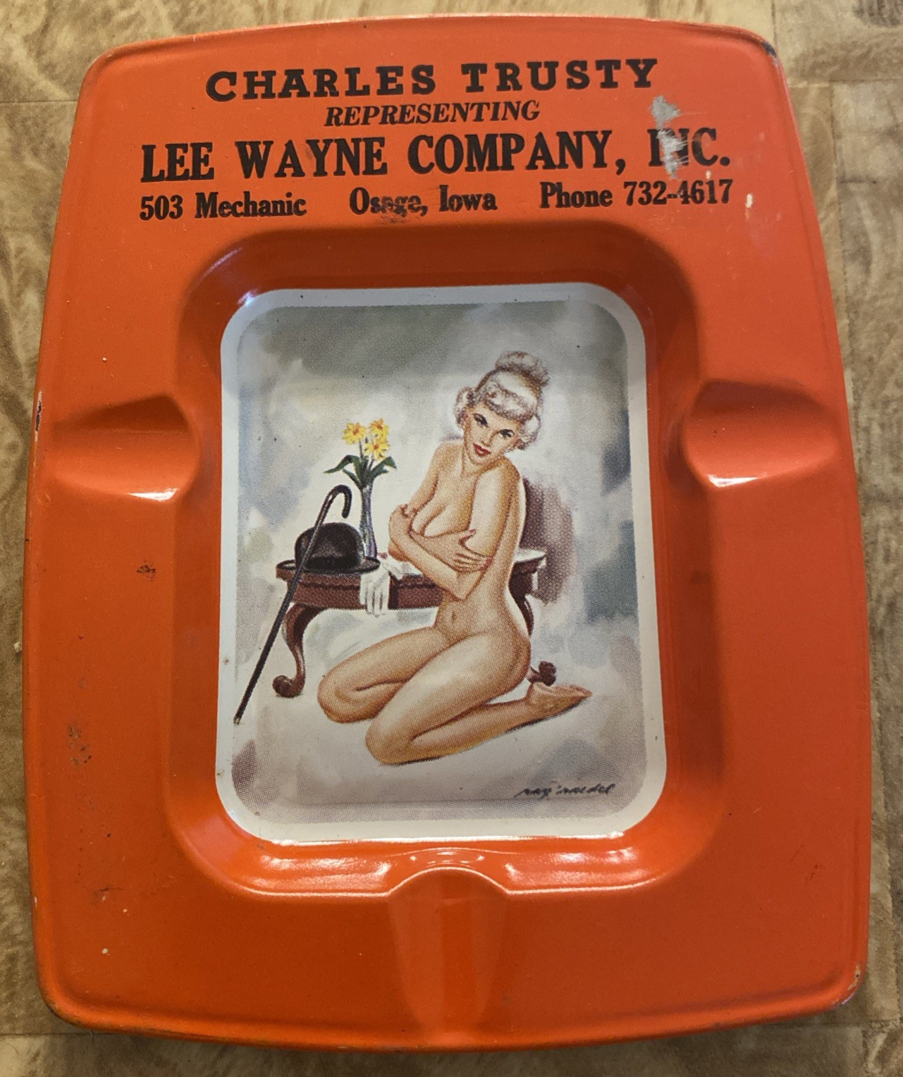 Vtg 1950s Tin Advertising Ashtray Pinup Charles Trusty Lee Wayne Osage Iowa