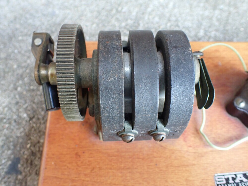 Antique STANSI Scientific Hand-cranked Demonstrator Generator – TESTED WORKING