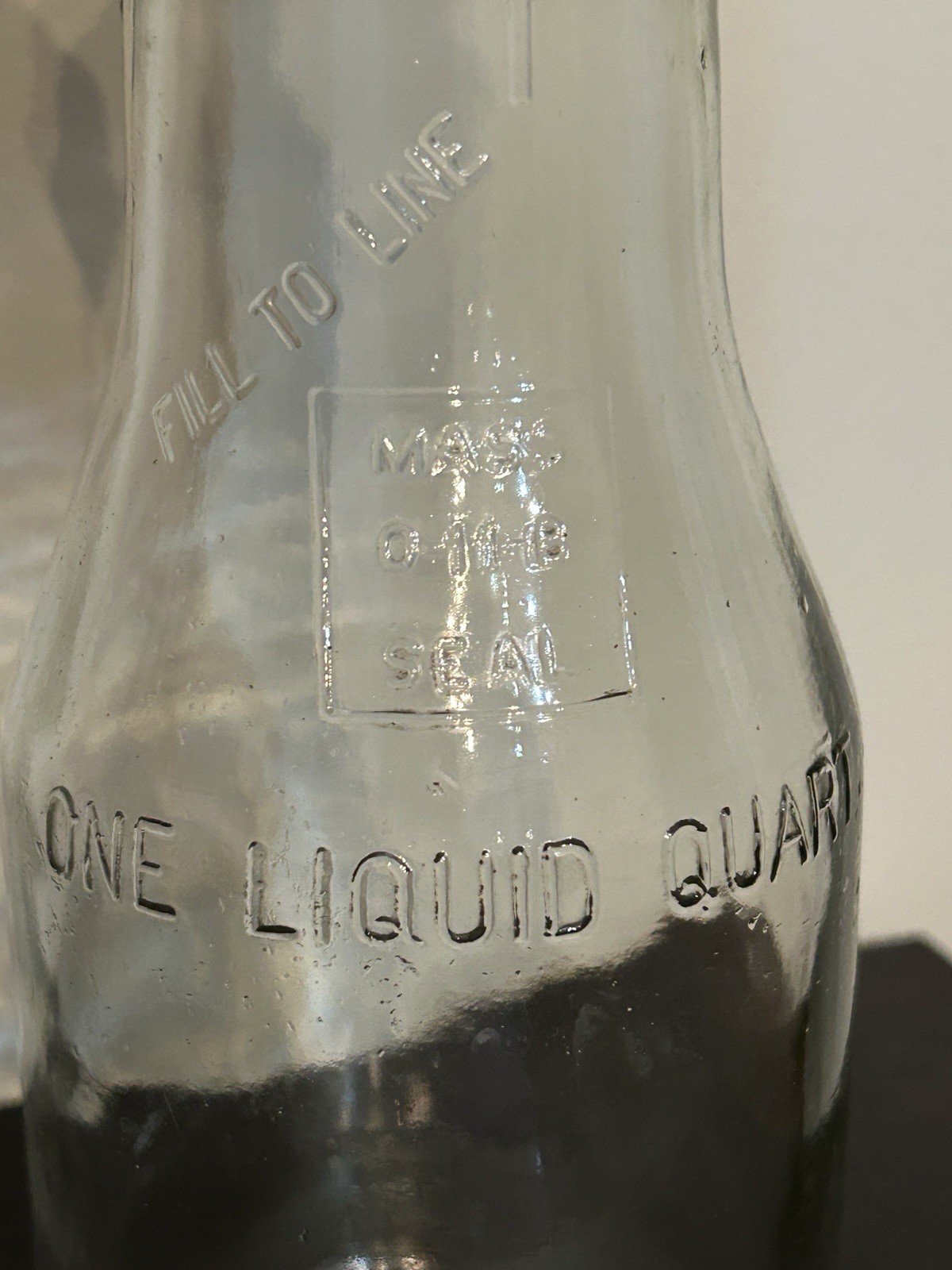 Rare Version Vintage Master MFG CO Glass Quart Oil Bottle and Metal Spout