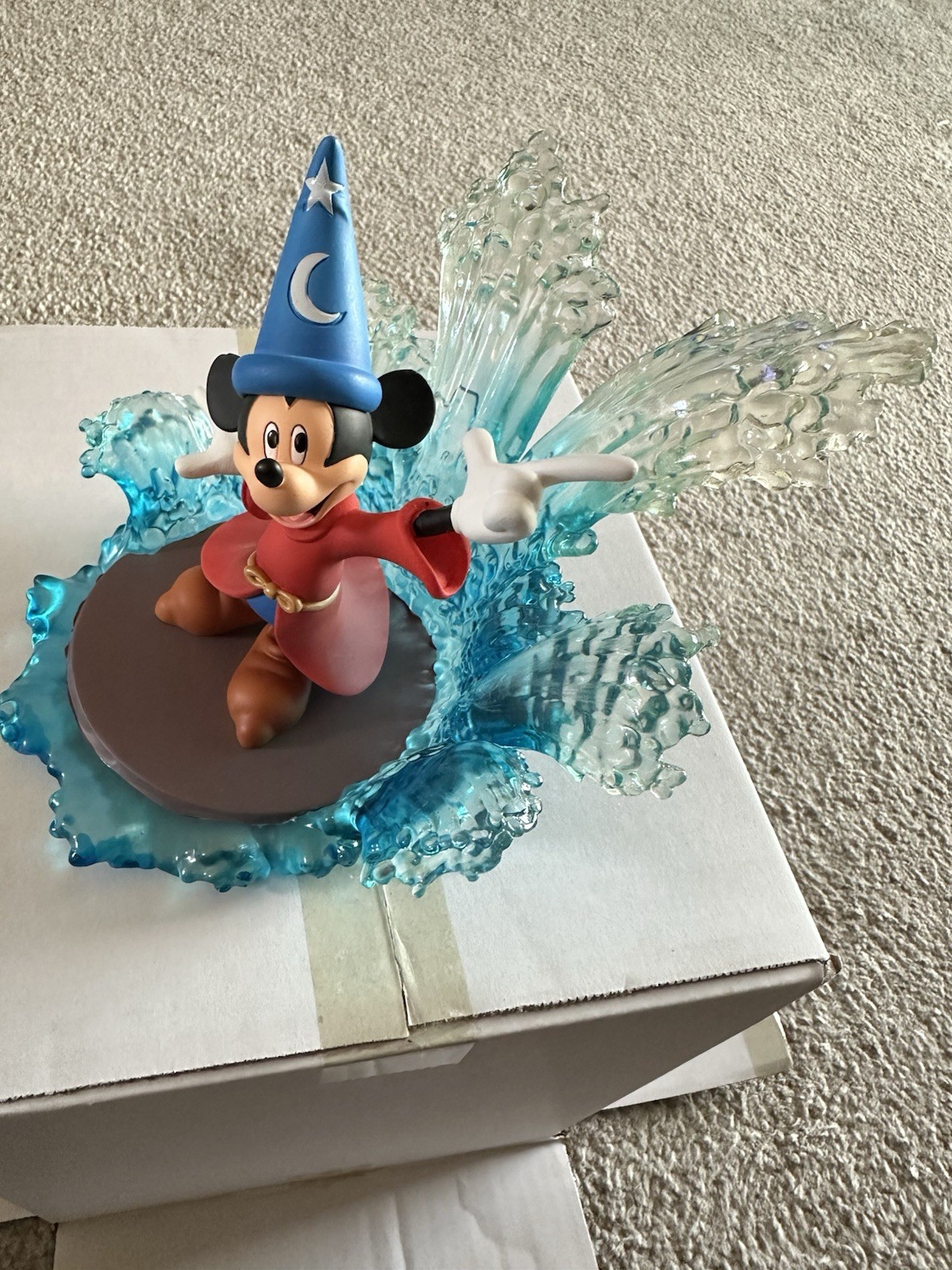DISNEY FRANKLIN MINT SORCERER MICKEY FANTASIA CRYSTAL FIGURINE WITH RAINBOW