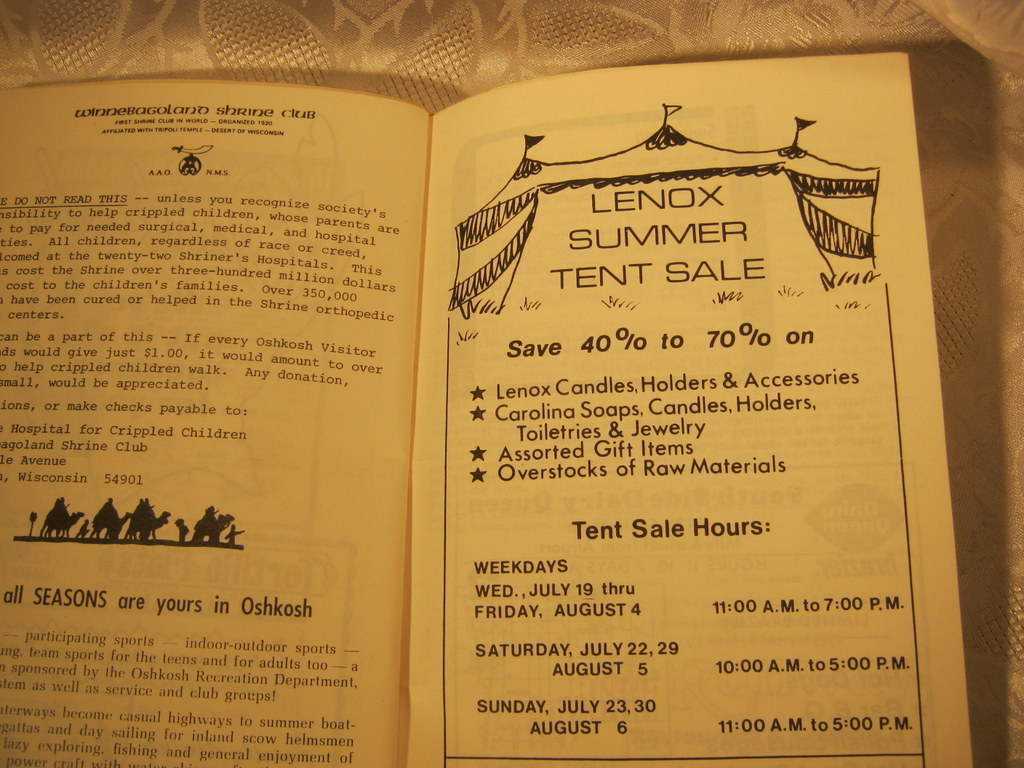 Oshkosh Visitor’s Guide 1978 vintage booklet EAA Sawdust Days Lennox Tent Sale