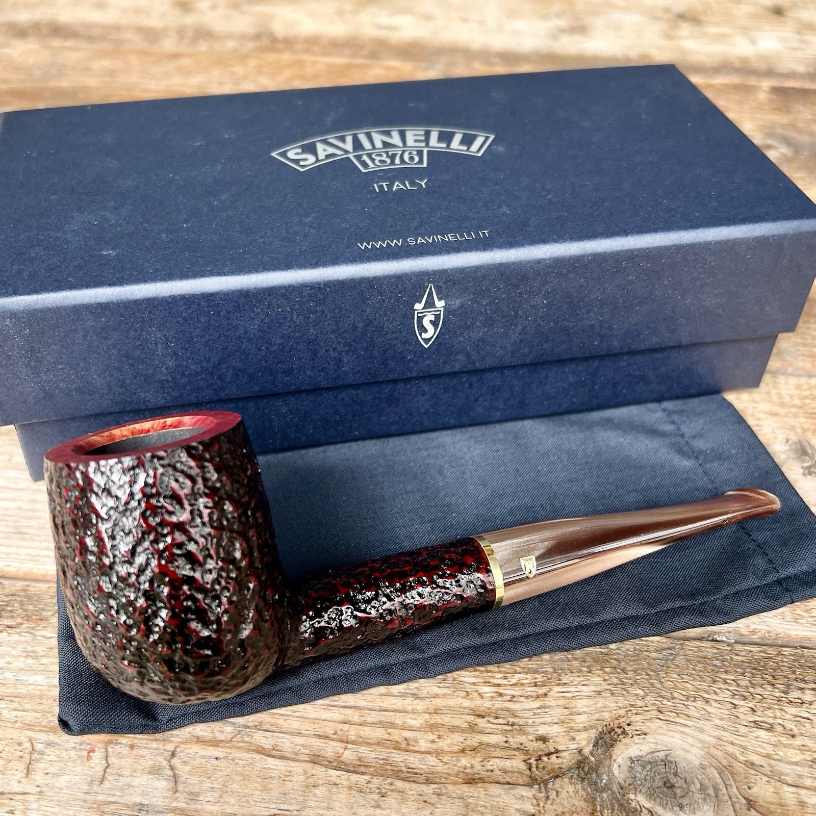 Savinelli Roma Lucite Rusticated Billiard (111 KS) 6mm Filter Pipe Acrylic Stem