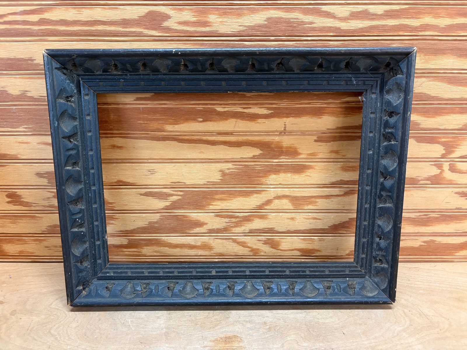 Vintage Hand-Carved Wood Picture Frame Made in Italy for 13-5/8″ x 9-3/8″