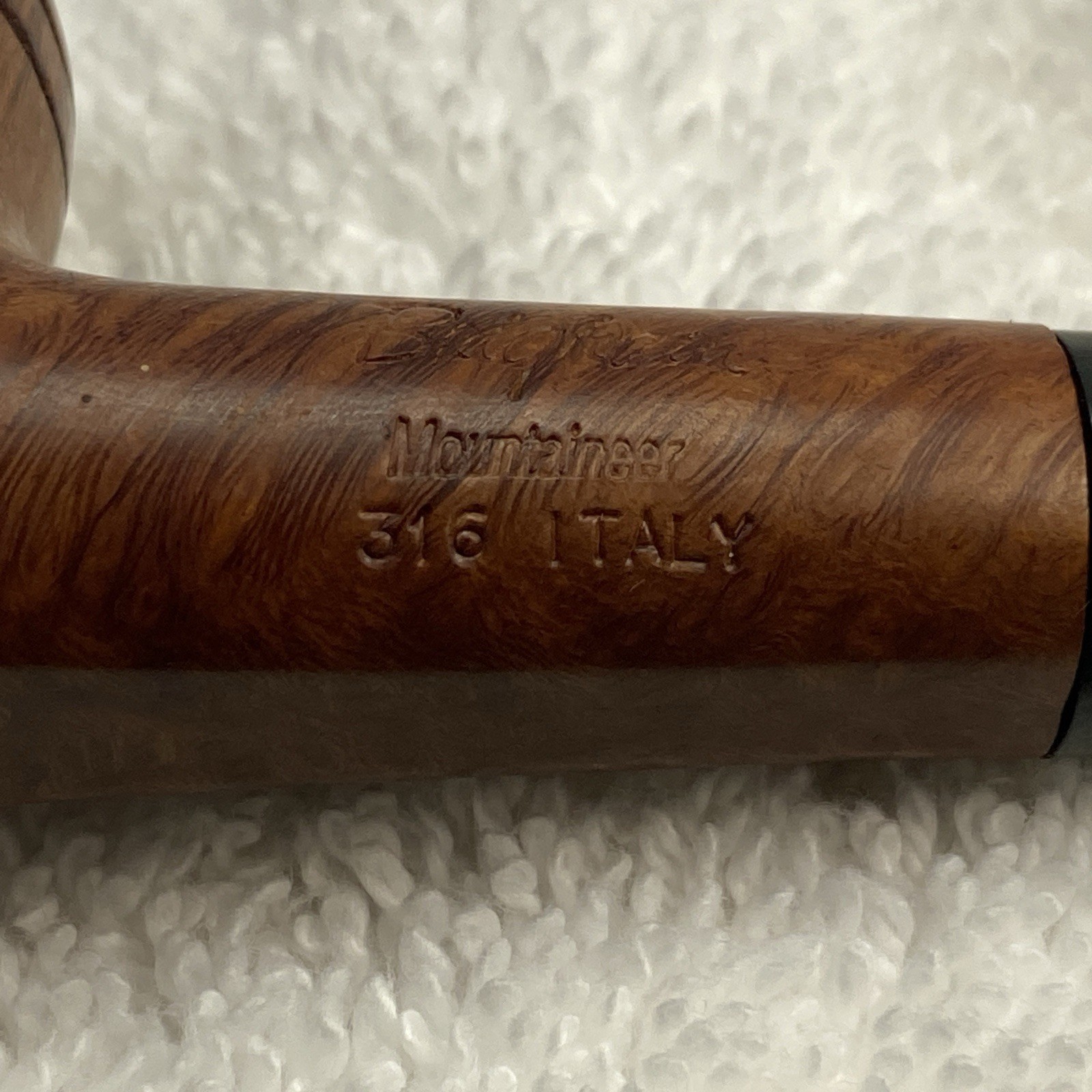 Brigham Mountaineer 316 Rhodesian Estate Pipe Italy 3-Dot Rock Maple Filter 300