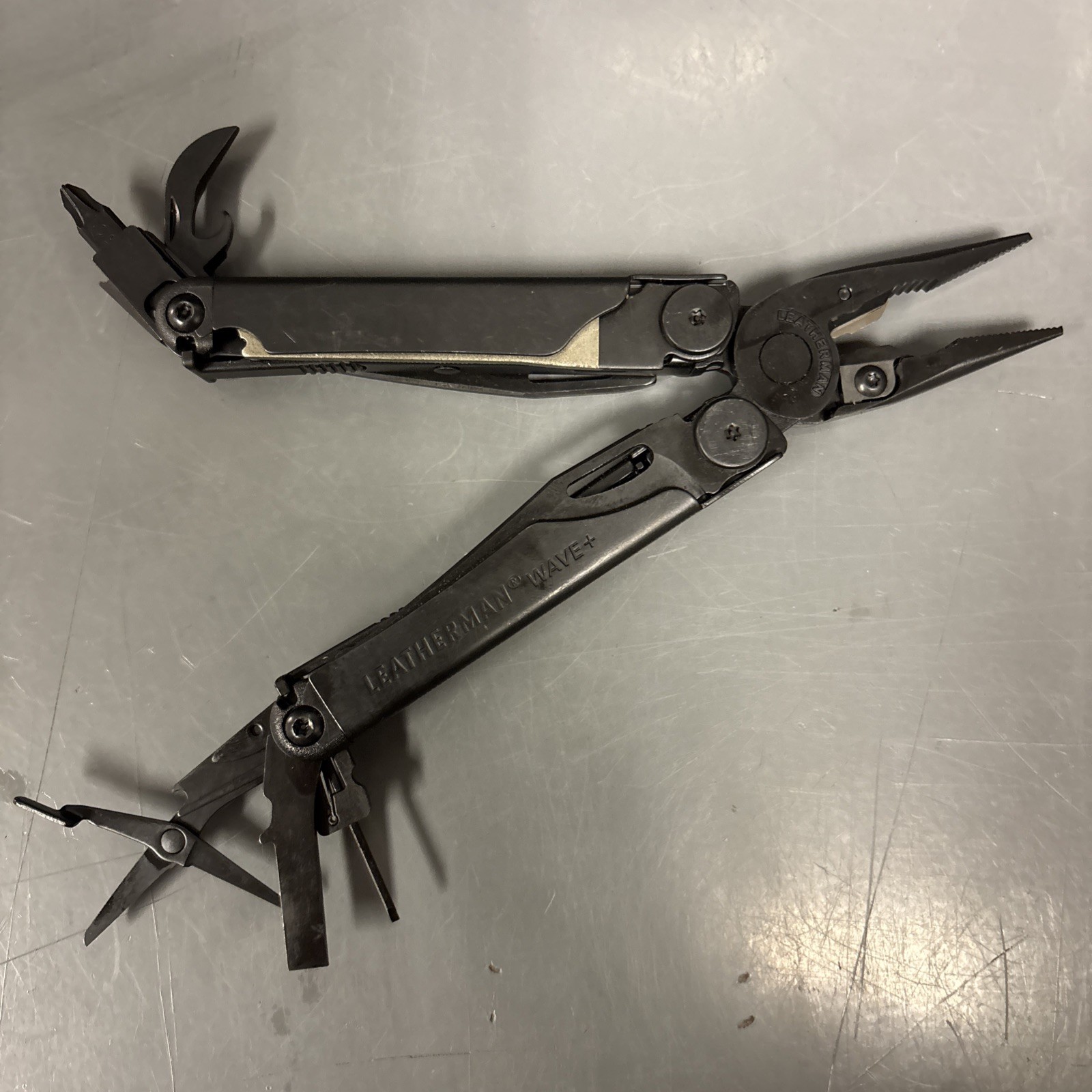 Leatherman Wave Plus Multi-tool – Black Oxide