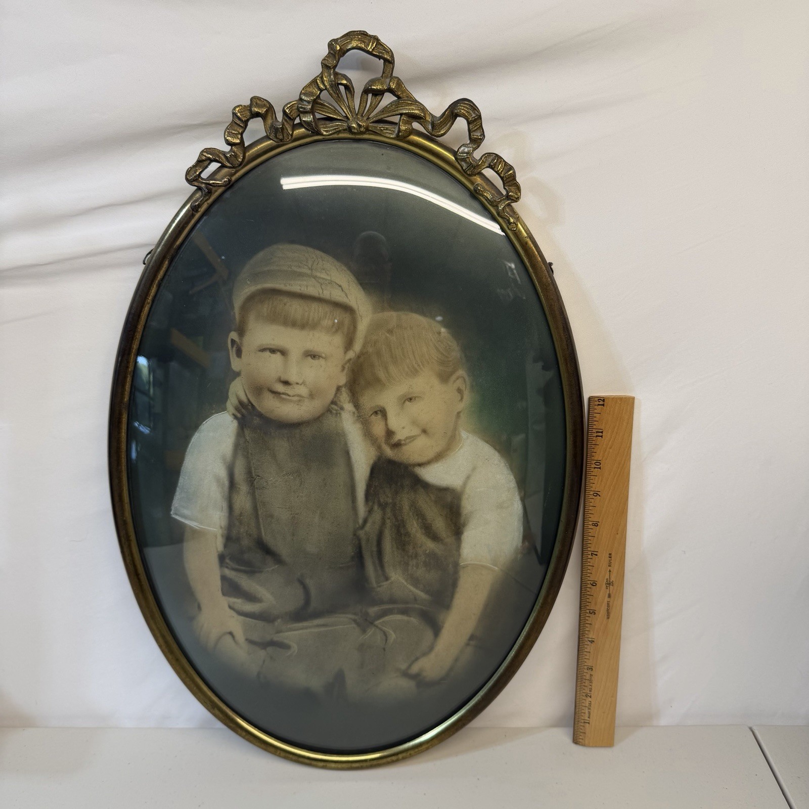 Antique Oval Convex Bubble Glass Portrait Metal Ornate Frame Brass 22 X 14″