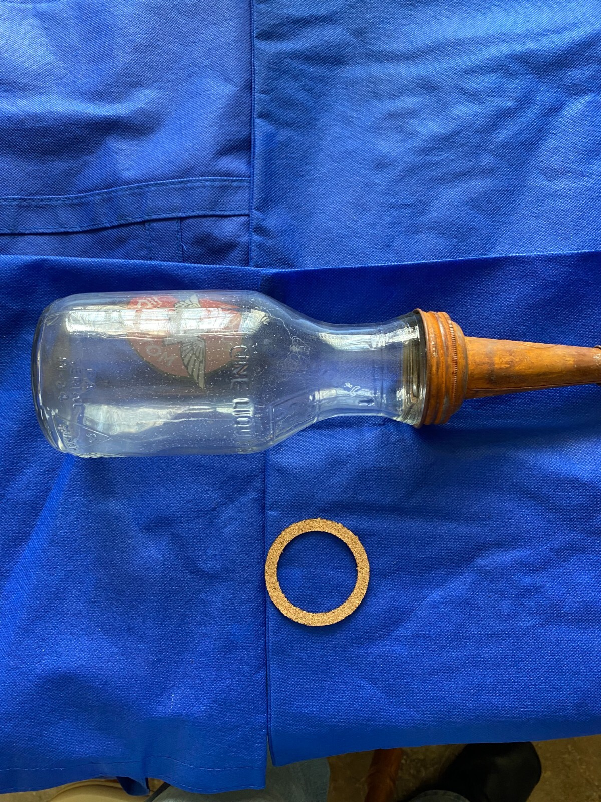 VINTAGE 1 QUART GLASS OIL BOTTLE SPOUT SEAL / GASKET ONLY