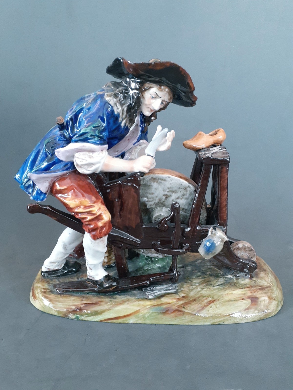 Antique Capodimonte porcelain statue “Shoemaker”, Germany, 7.25 inches