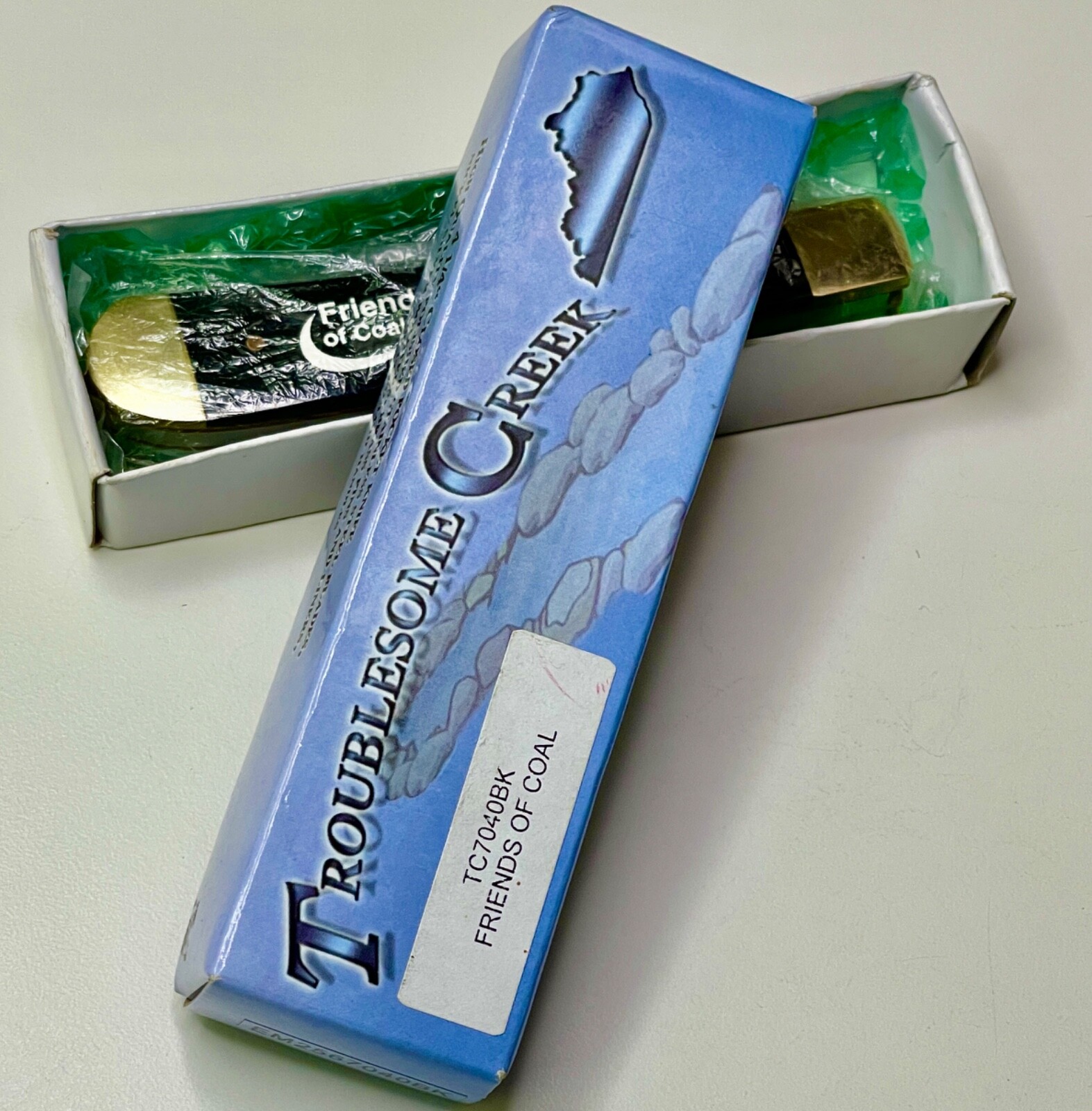 TROUBLESOME CREEK Large 4.25″ TRAPPER — “Friends of Coal” — ((NEW in Box))