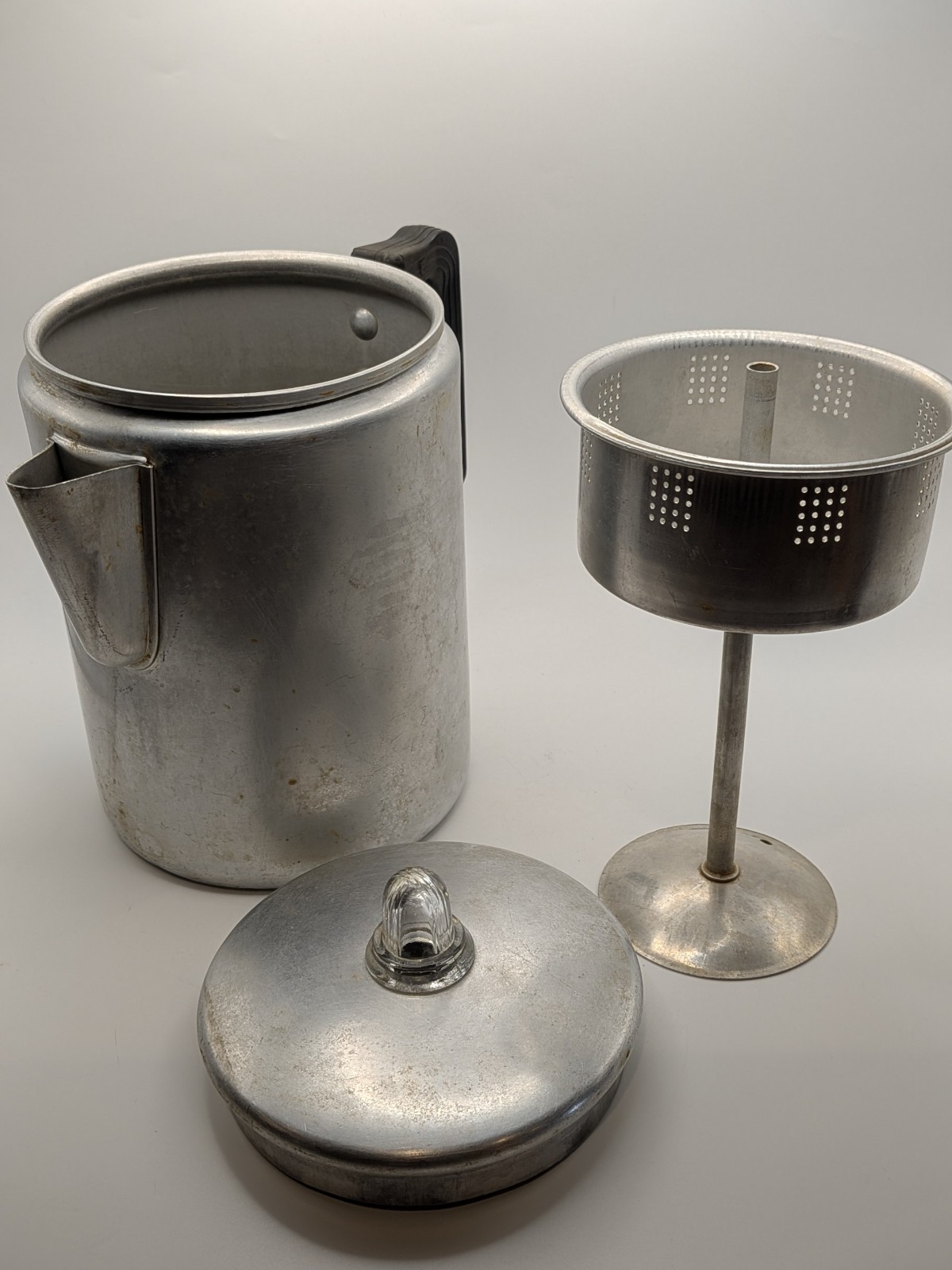 Vtg 8 Cup Aluminum Coffee Pot Percolator Stove Top Glass Knob Top~Camping~8″Tall
