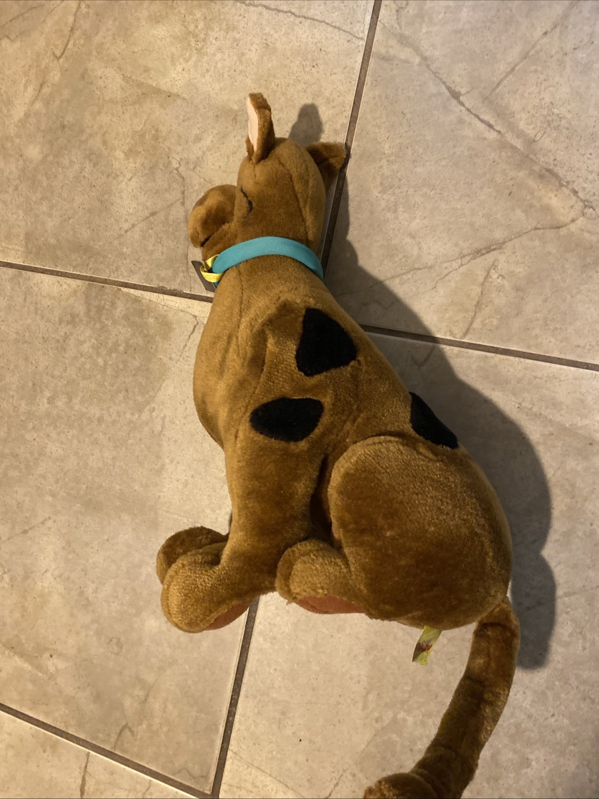Cartoon Network Scooby Doo 12” Plush Toy Sitting Stuffed Animal Collar 1998