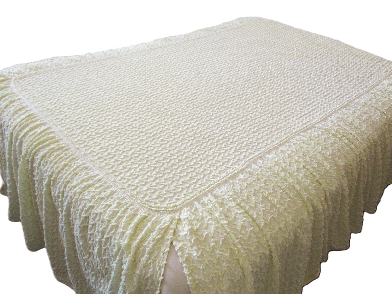 Light Yellow Vintage Chenille Bedspread Twin Size Tailored Corners All Cotton