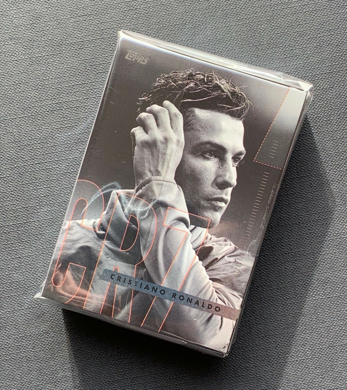 Topps Cristiano RONALDO Designed Curated Art COMPLETE BASE SET 40 TRADING CARDS