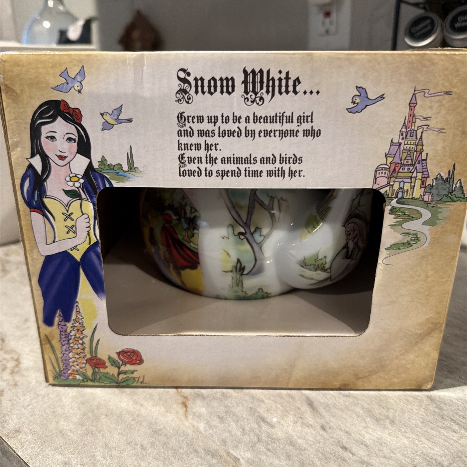 Paul Cardew Design Teapot Snow White Poisoned Apple Porcelain England 2012 NWB