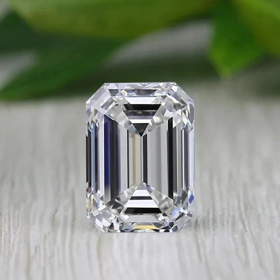 Certified VVS1 D Grade Emerald 7×9 MM Lab Grown White Moissanite Great Shine
