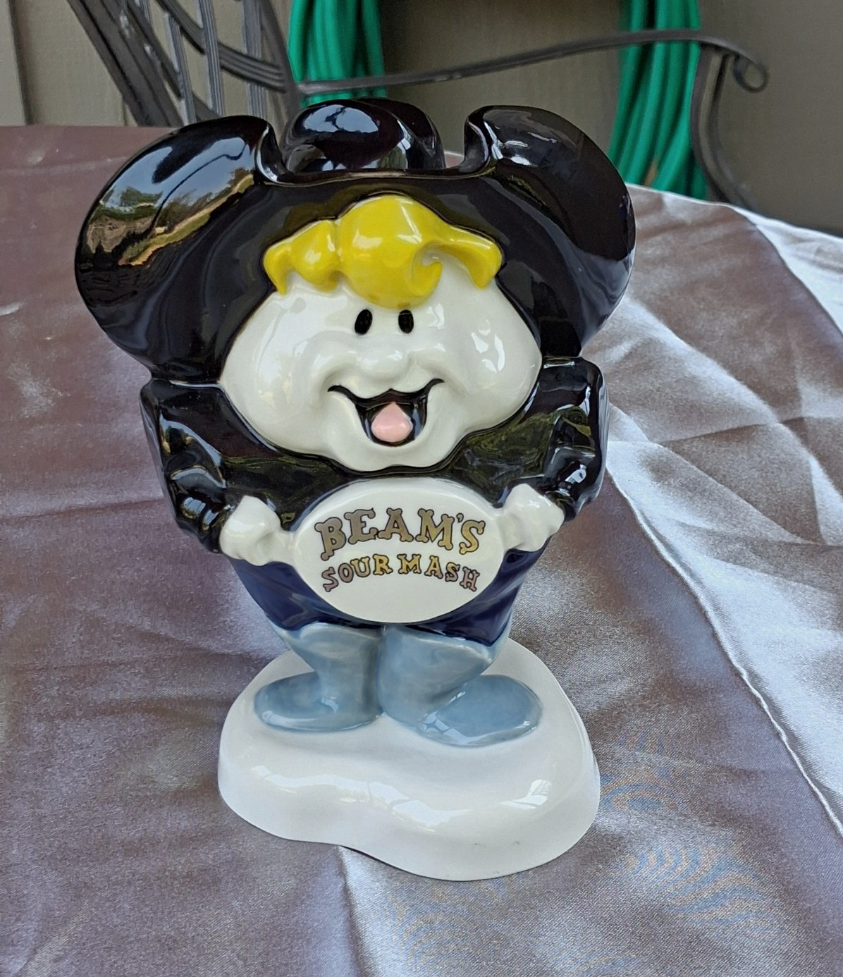 Wade IAJBBSC Jim Beam Ceramic Figurine 1999 29th Annual Conv 1 of 300