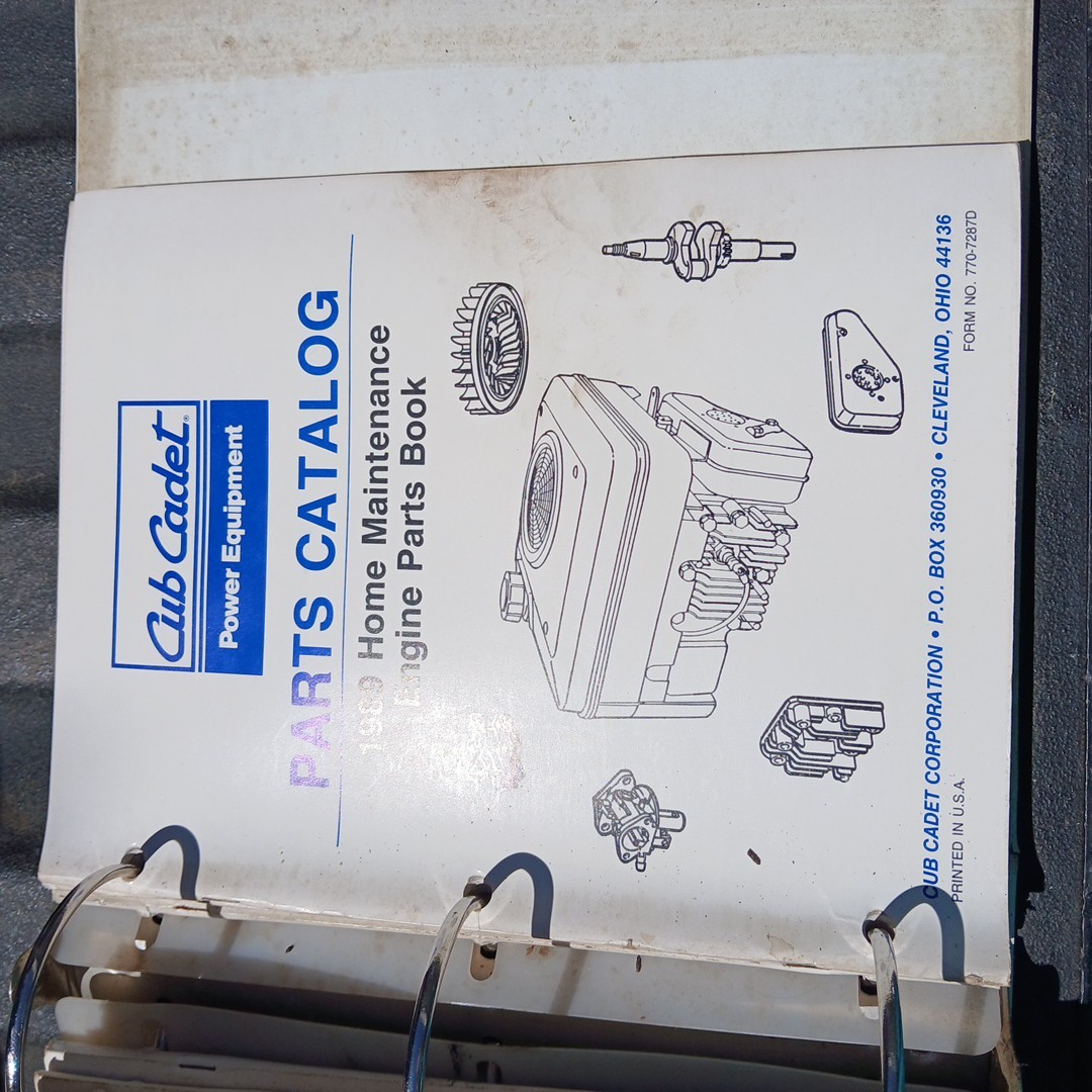 CUB CADET Dealers Binder Engine Maintenance PARTS MANUAL Many Models 1980s-2000s