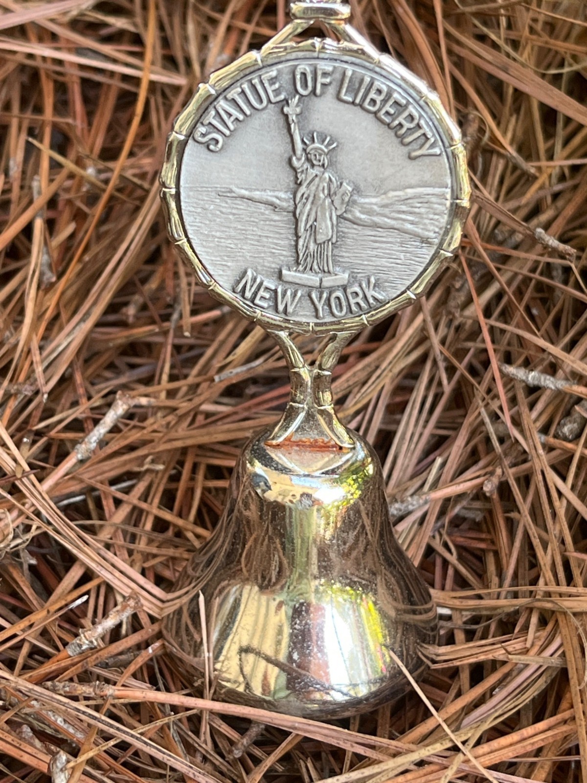 Statue Of Liberty New York Souvenir Silver Bell Freedom Bell USA U95d