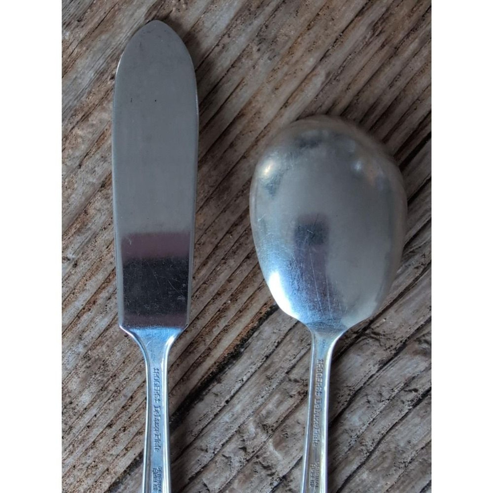 Rogers International Deluxe Silverplate Gracious 1 Butter Knife 1 Soup Spoon