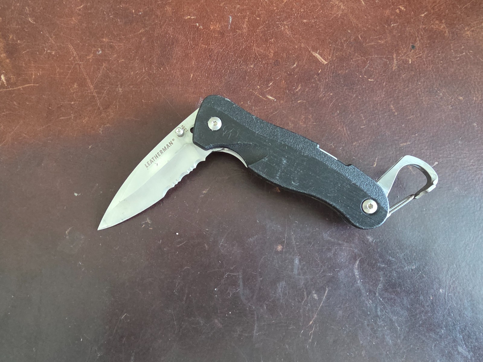 Leatherman Crater c33x Knife Combo Edge Carabiner Clip Bottle Opener 068z