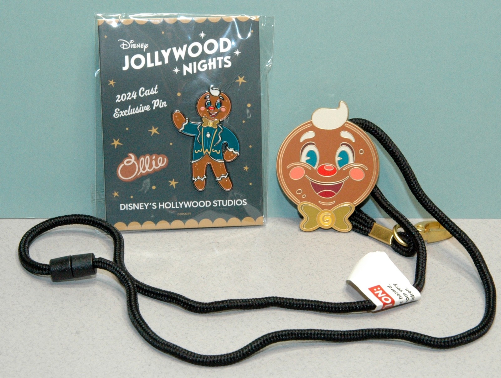 Disney Pin & Lanyard Ollie Gingerbread Man Jollywood Nights 2024 Cast Exclusive