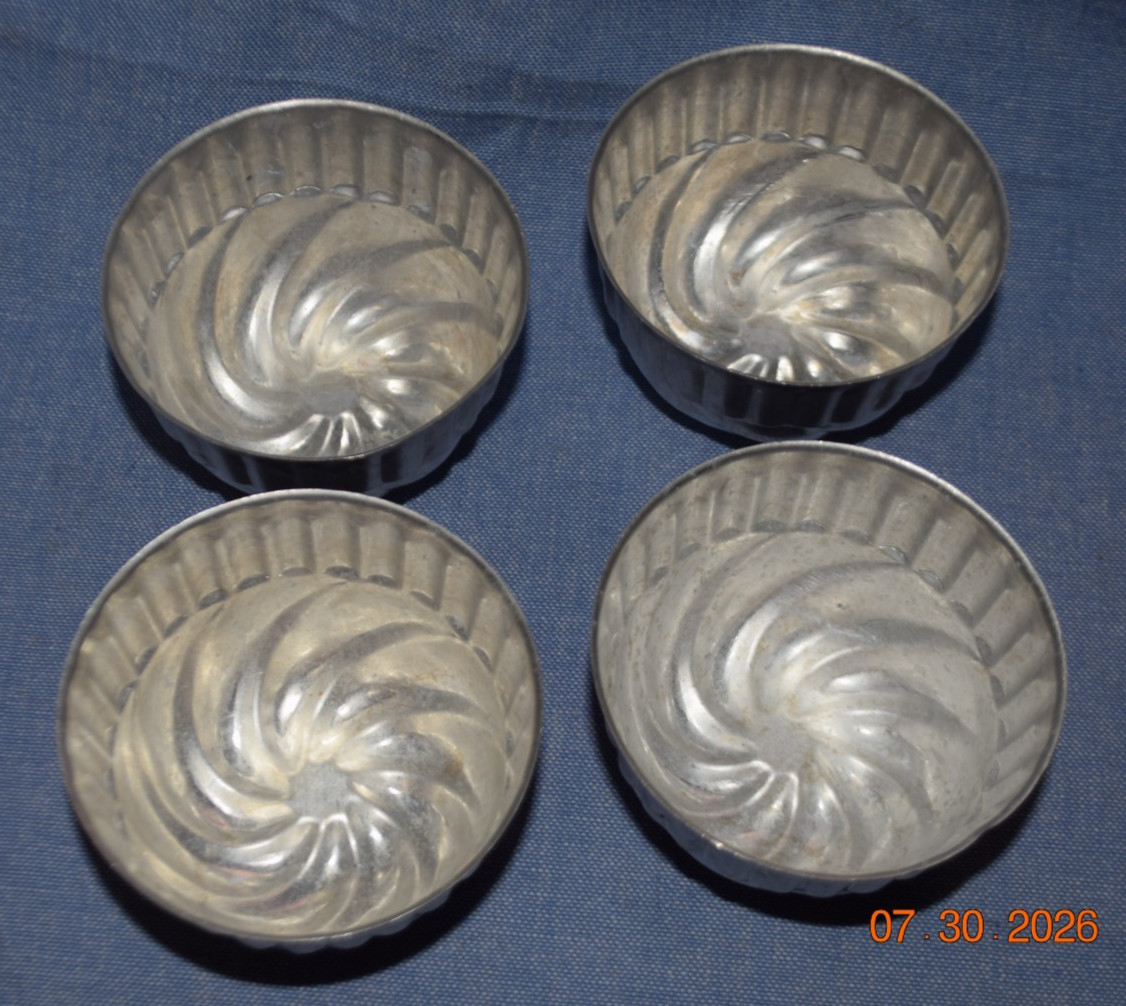 Vintage 3” Jello Aluminum Tin Molds ~ Swirl Bundt Design – Set Of 4