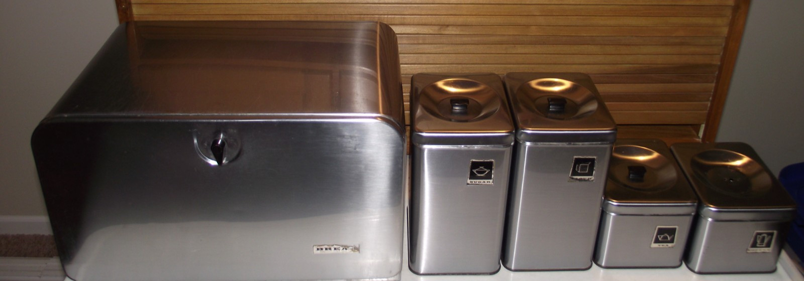 Vintage Pantry Queen Bread Box / Chrome w/Flour, Sugar, Tea, & Coffee Tins