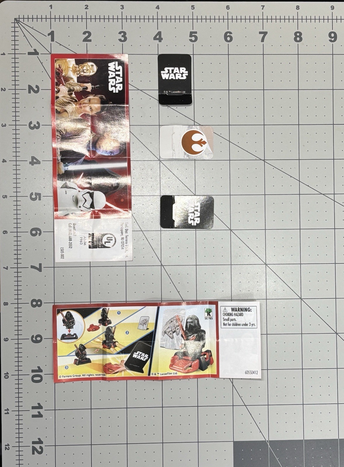 Star Wars Lot Kinder Joy Mystery Egg 5x Figures Complete Kylo Ren Rey Finn C3P0