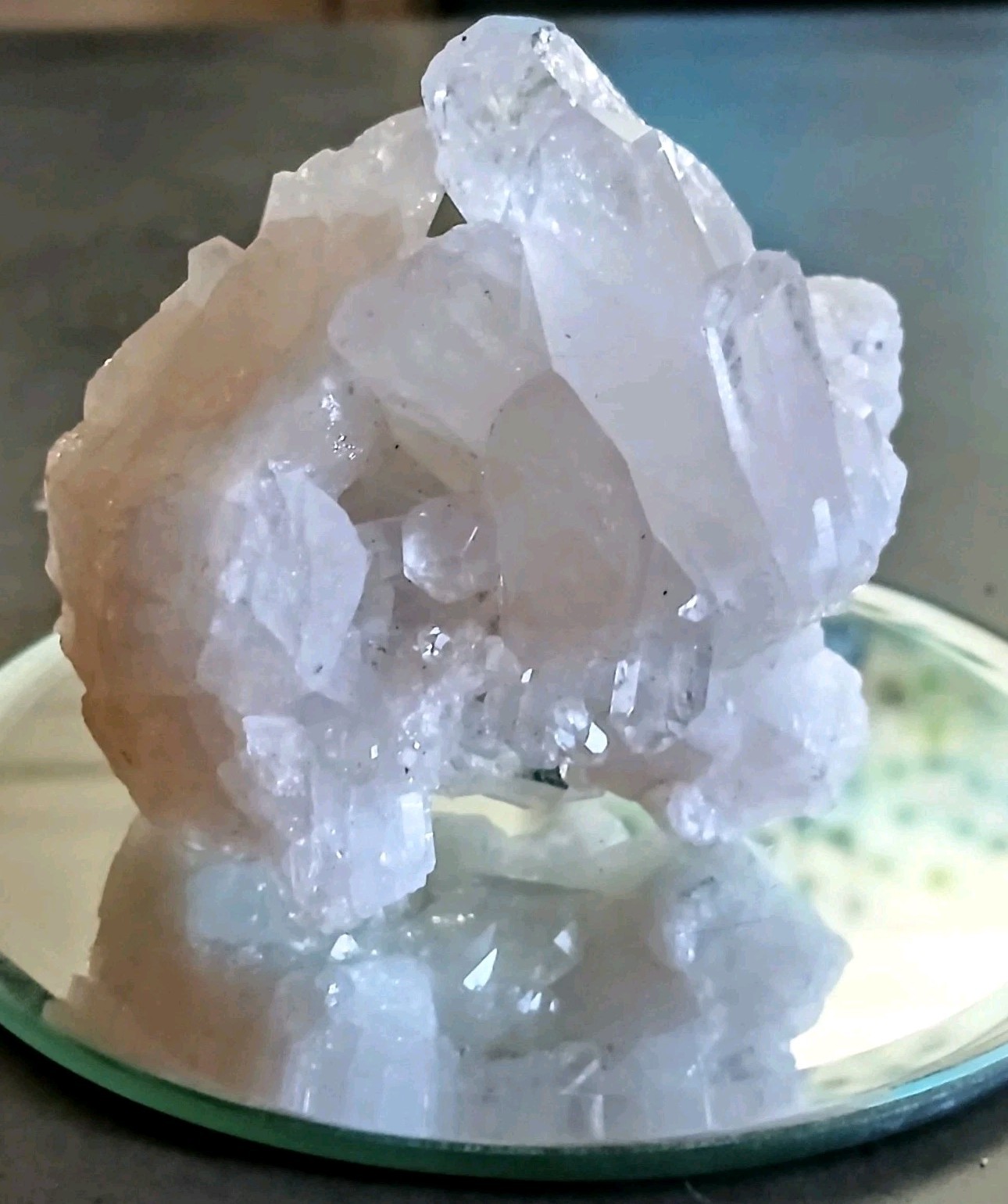 266G Natural Large White Quartz Phantom Cluster Titanium Geode Quartz Crystal