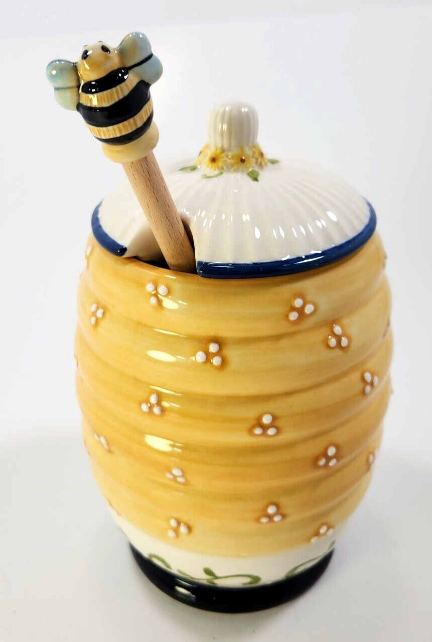 Avignon Grasslands Road Honey Pot With Wood Spoon New Old Stock Open Box READ!